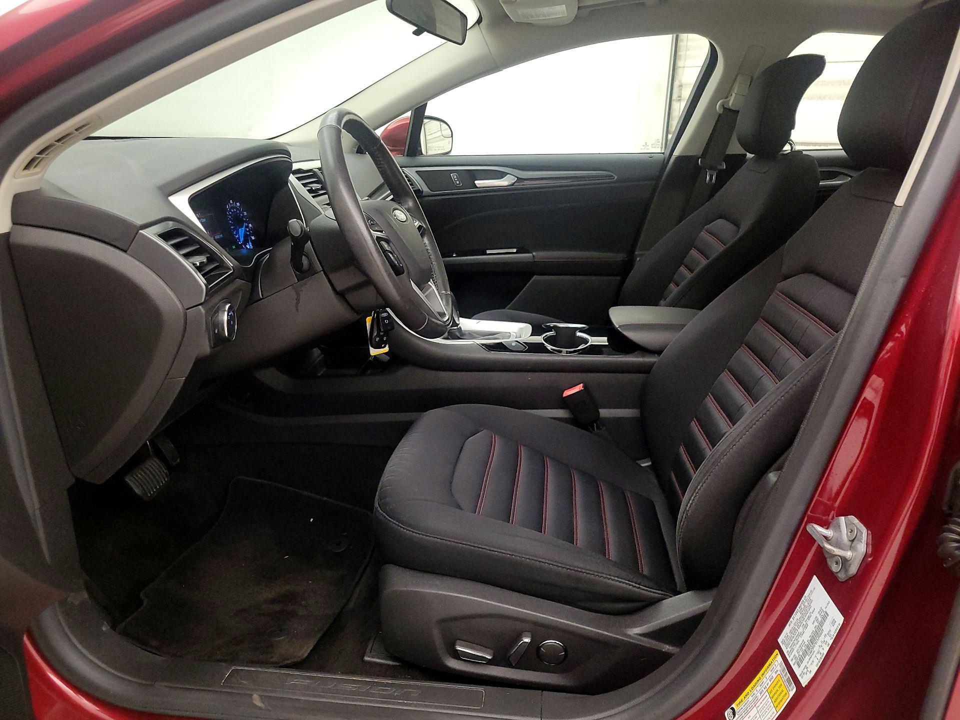 Thumbnail: 2014 Ford Fusion - 11