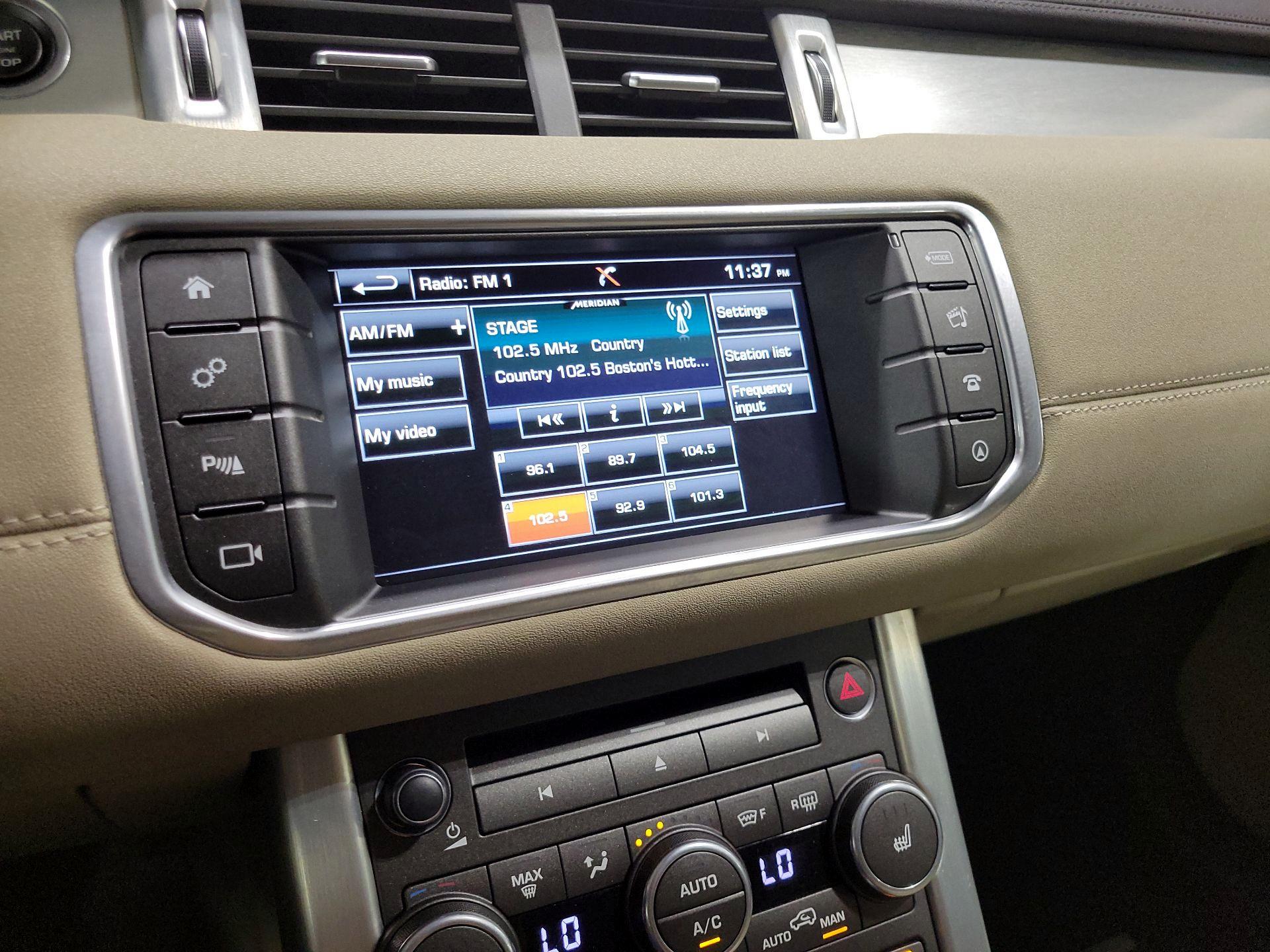Thumbnail: 2016 Land Rover Range Rover Evoque - 15