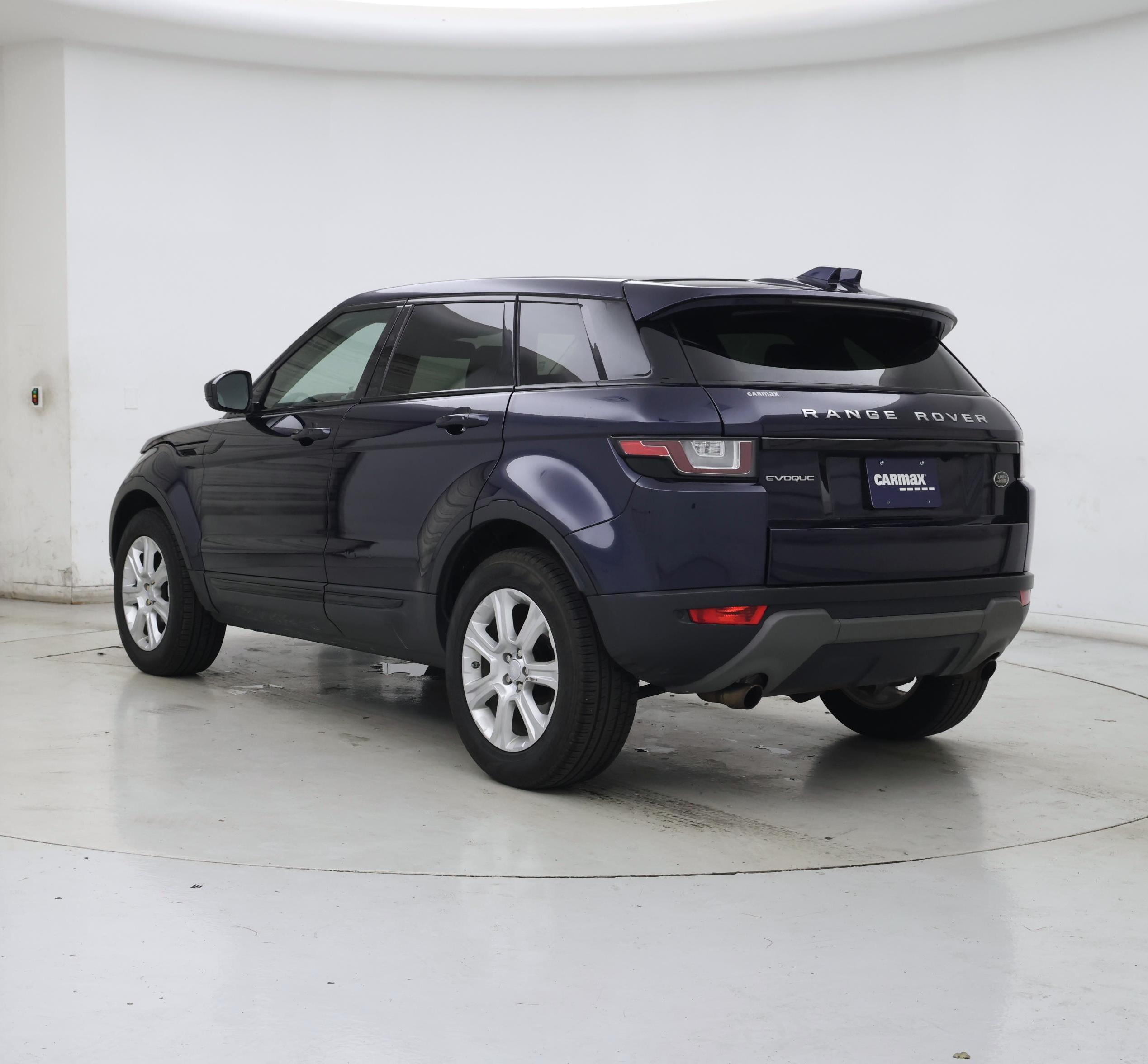Thumbnail: 2016 Land Rover Range Rover Evoque - 2