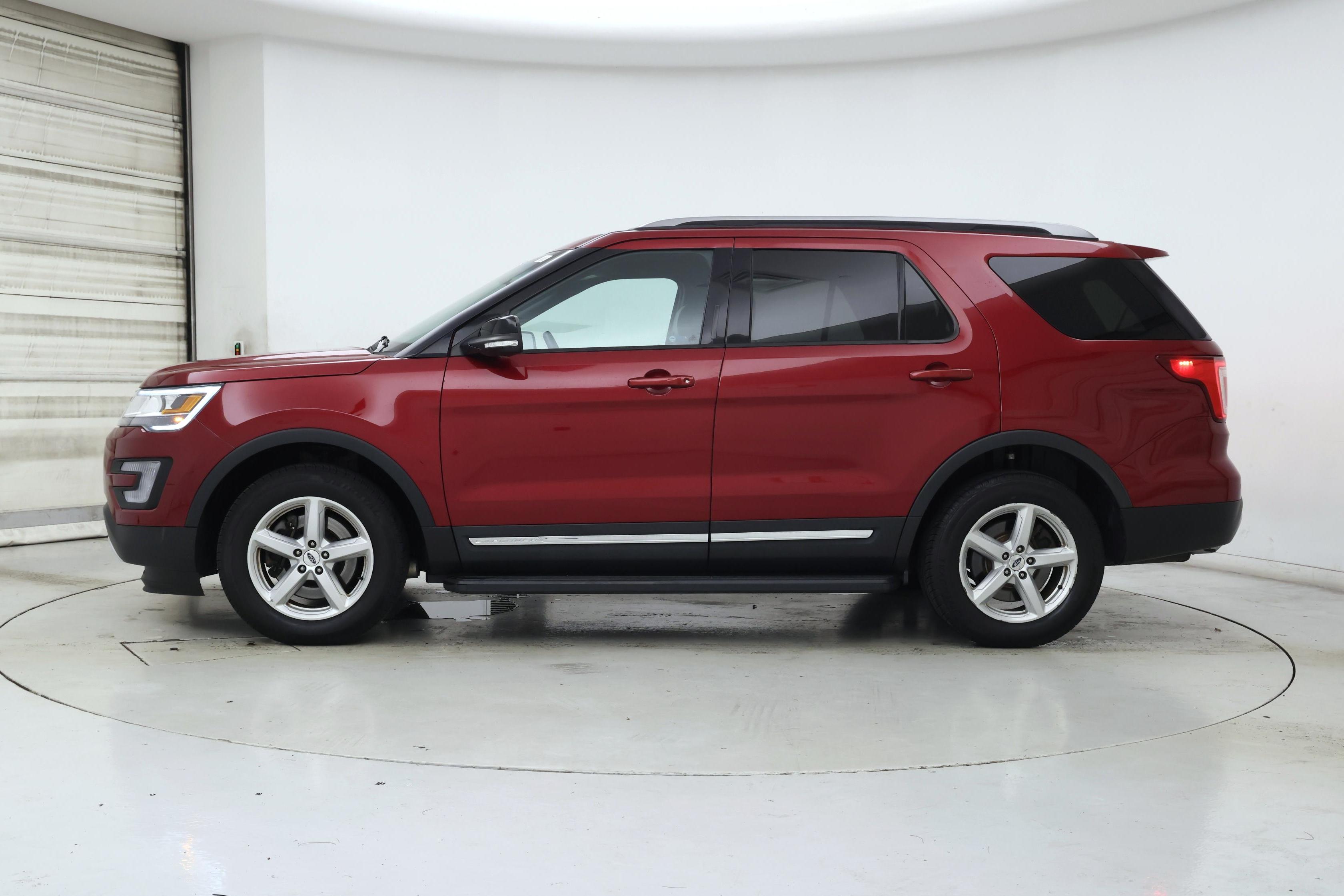 Thumbnail: 2017 Ford Explorer - 3
