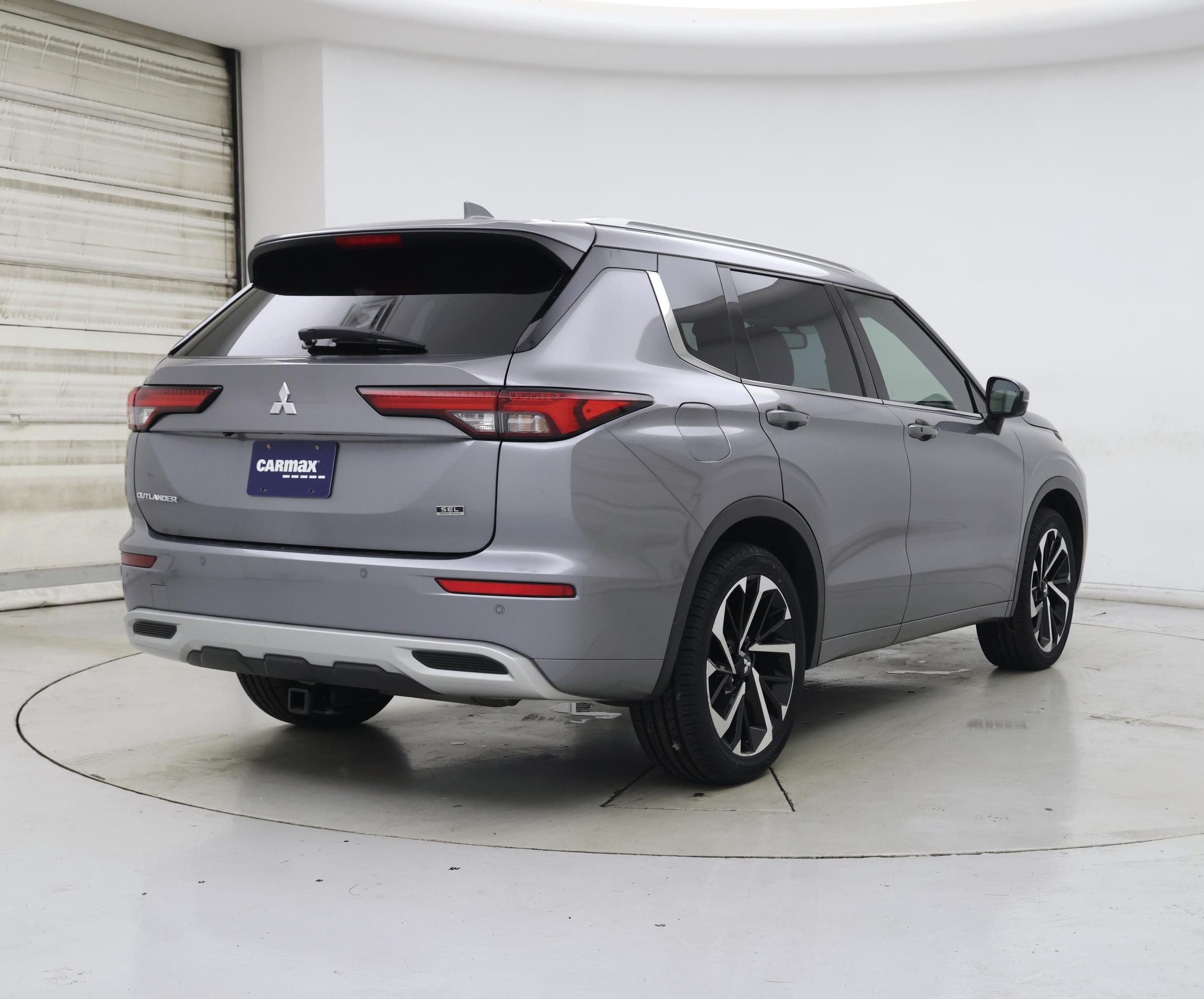 Thumbnail: 2022 Mitsubishi Outlander - 8