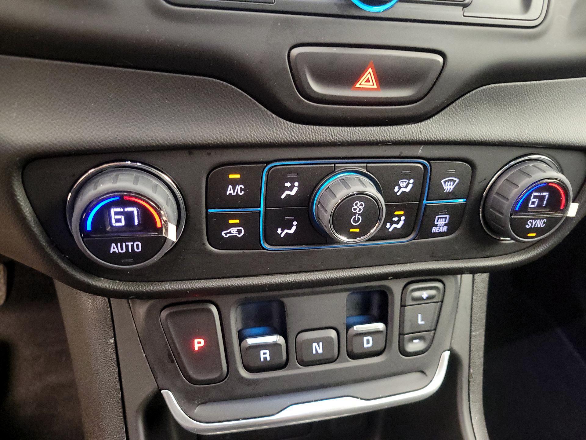 Thumbnail: 2019 GMC Terrain - 16