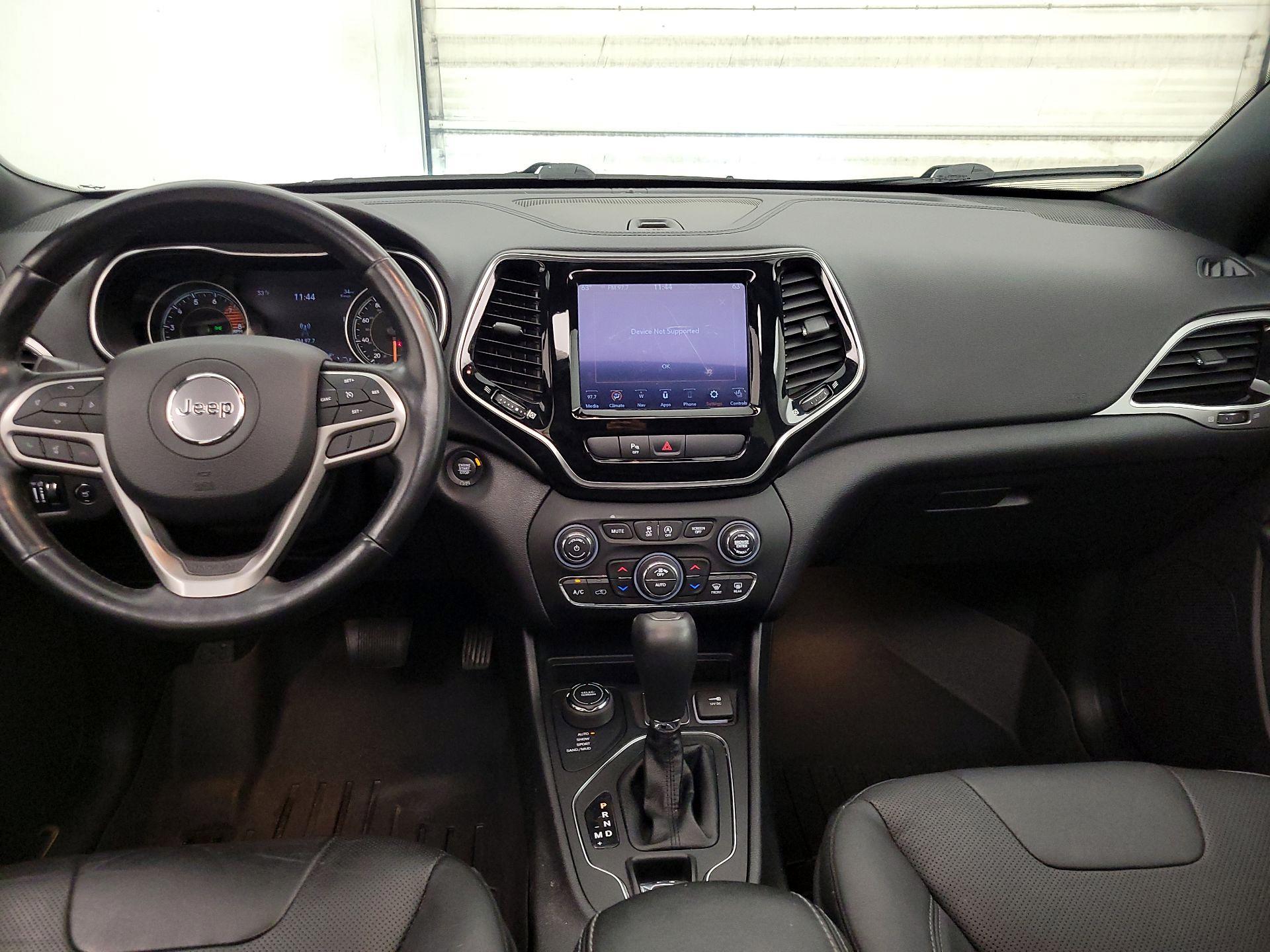 Thumbnail: 2020 Jeep Cherokee - 9