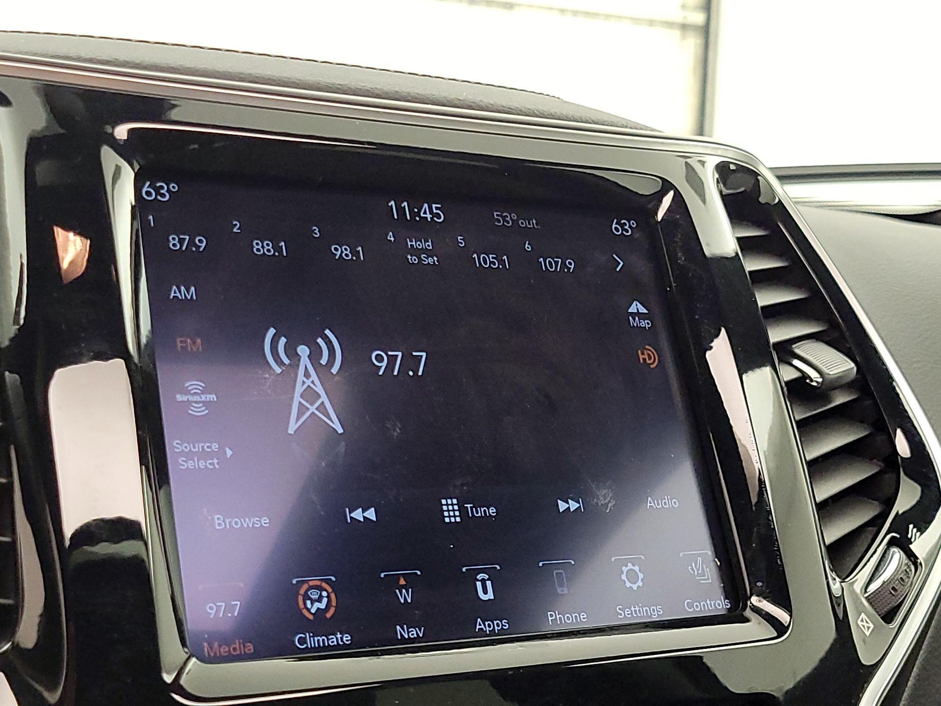 Thumbnail: 2020 Jeep Cherokee - 15
