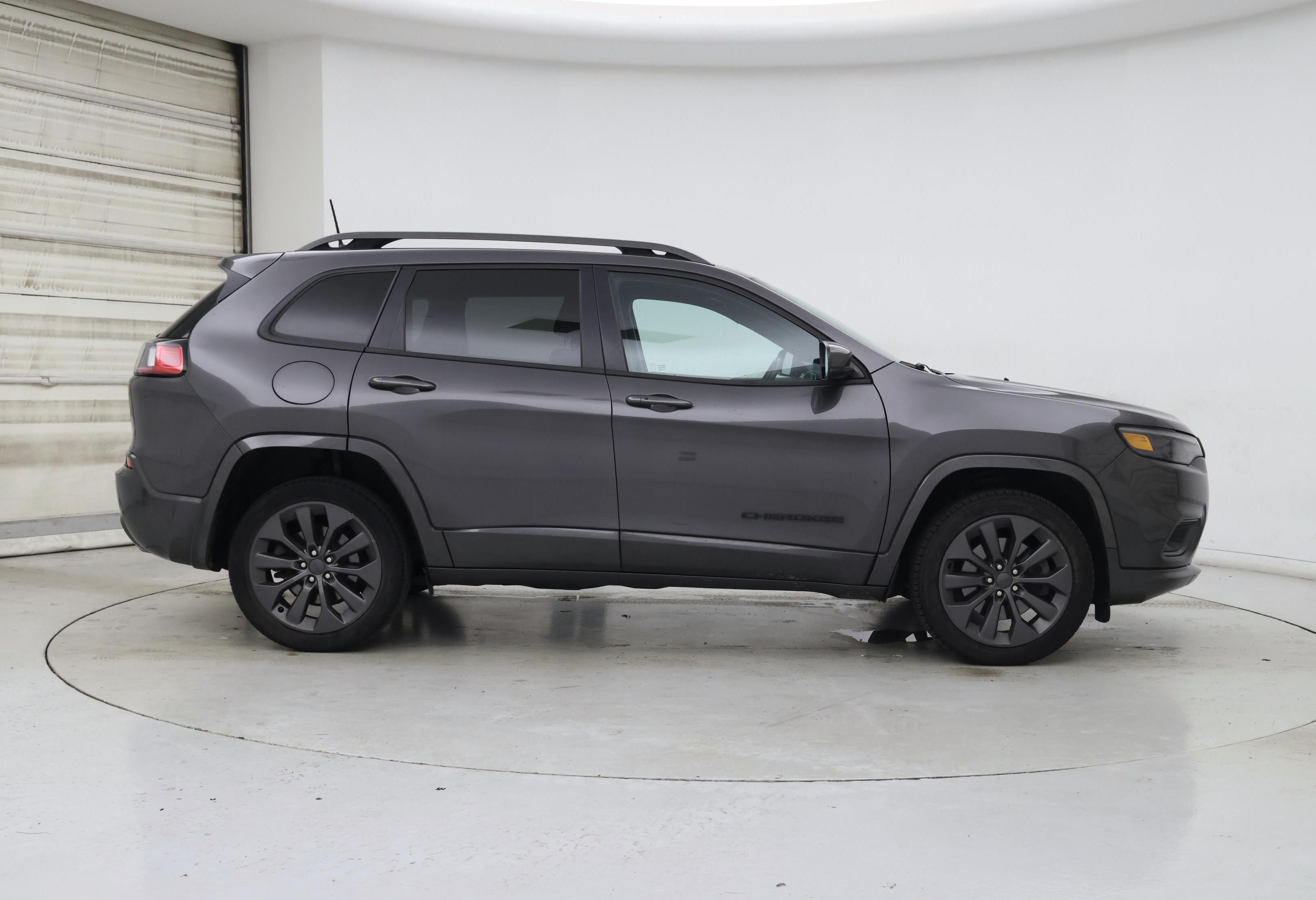 Thumbnail: 2020 Jeep Cherokee - 7