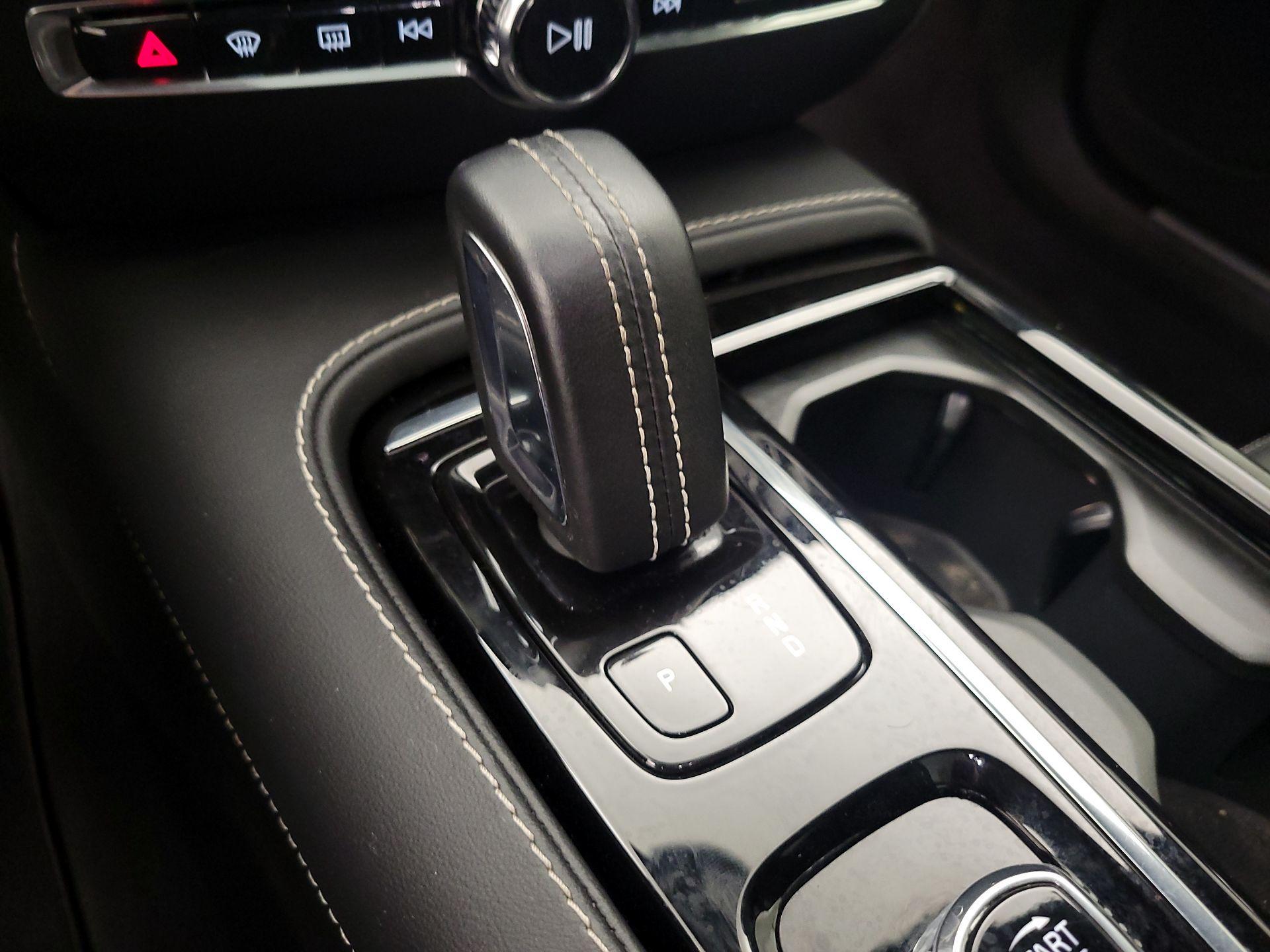 Thumbnail: 2022 Volvo S60 - 17