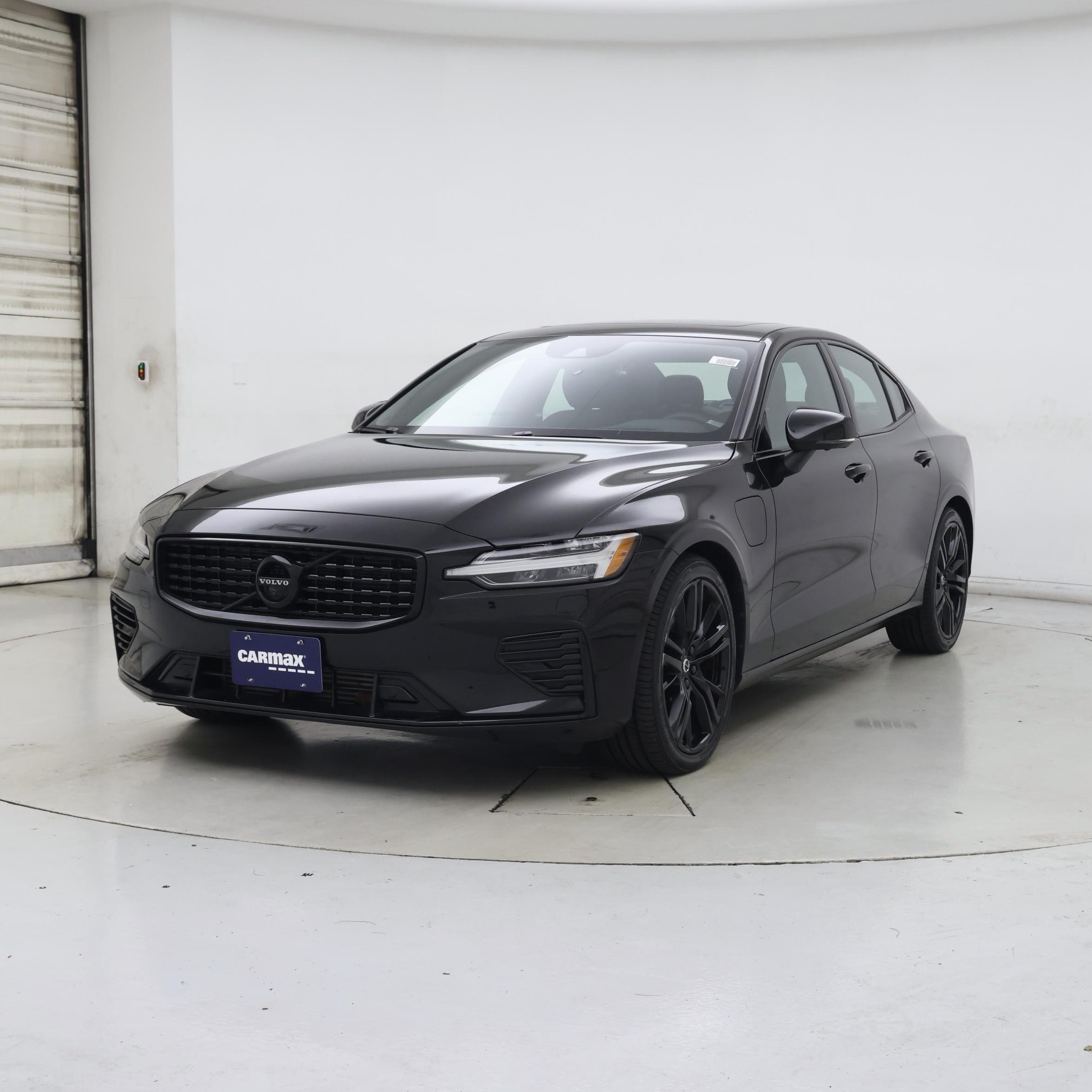 Thumbnail: 2022 Volvo S60 - 4