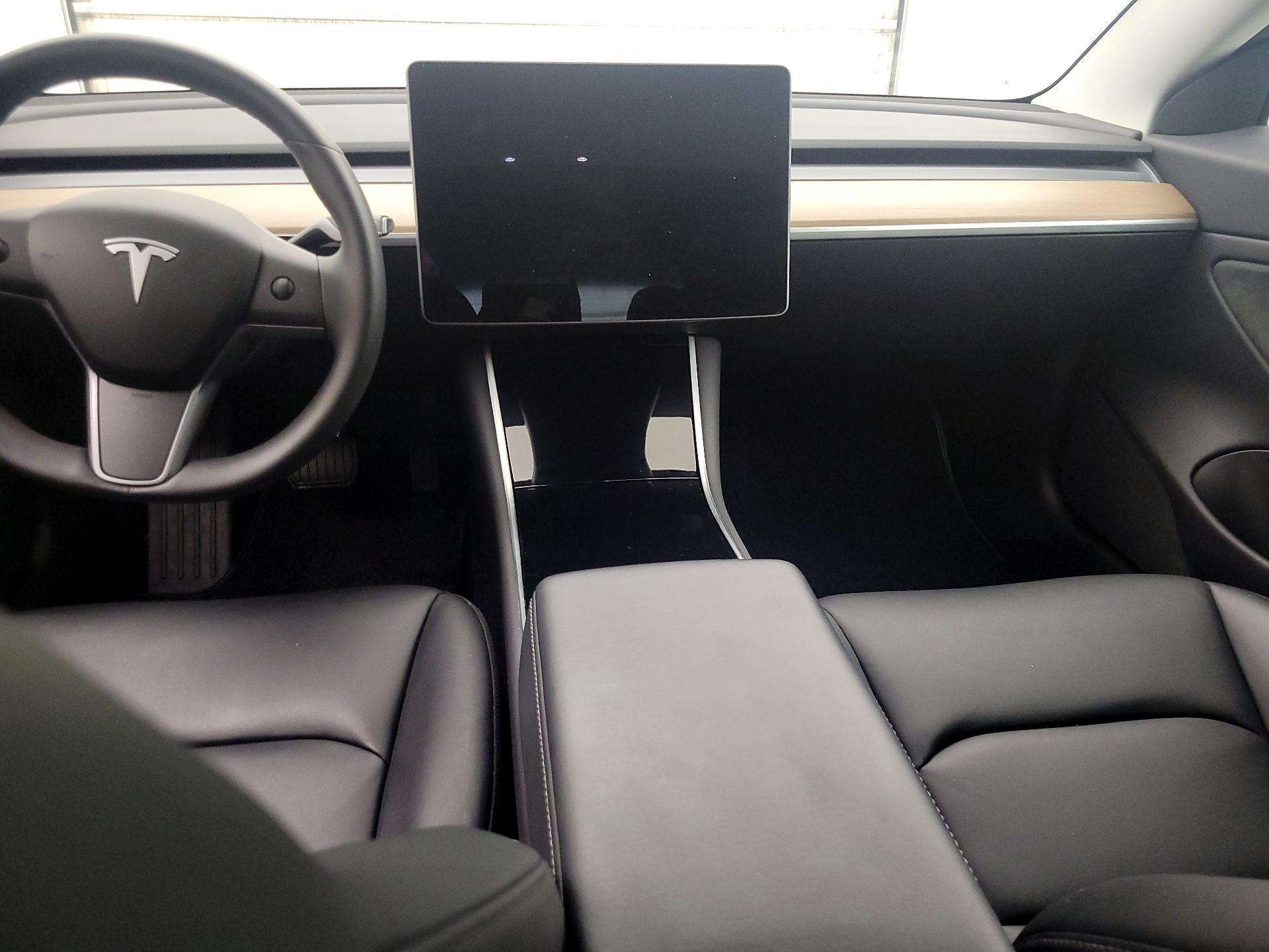 Thumbnail: 2019 Tesla Model 3 - 9