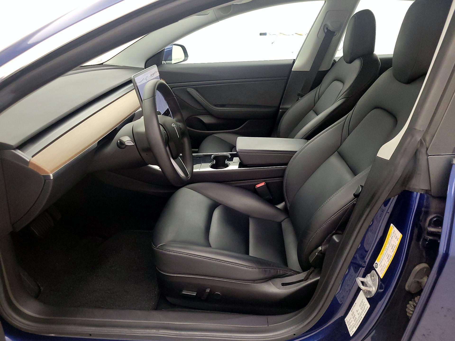 Thumbnail: 2019 Tesla Model 3 - 11