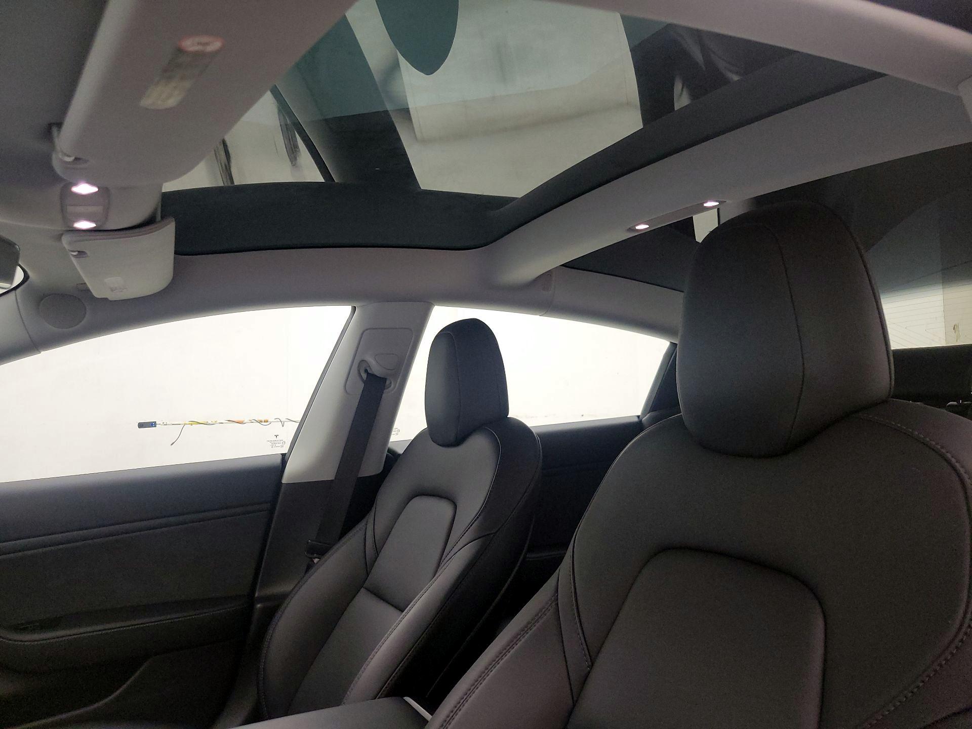 Thumbnail: 2019 Tesla Model 3 - 19