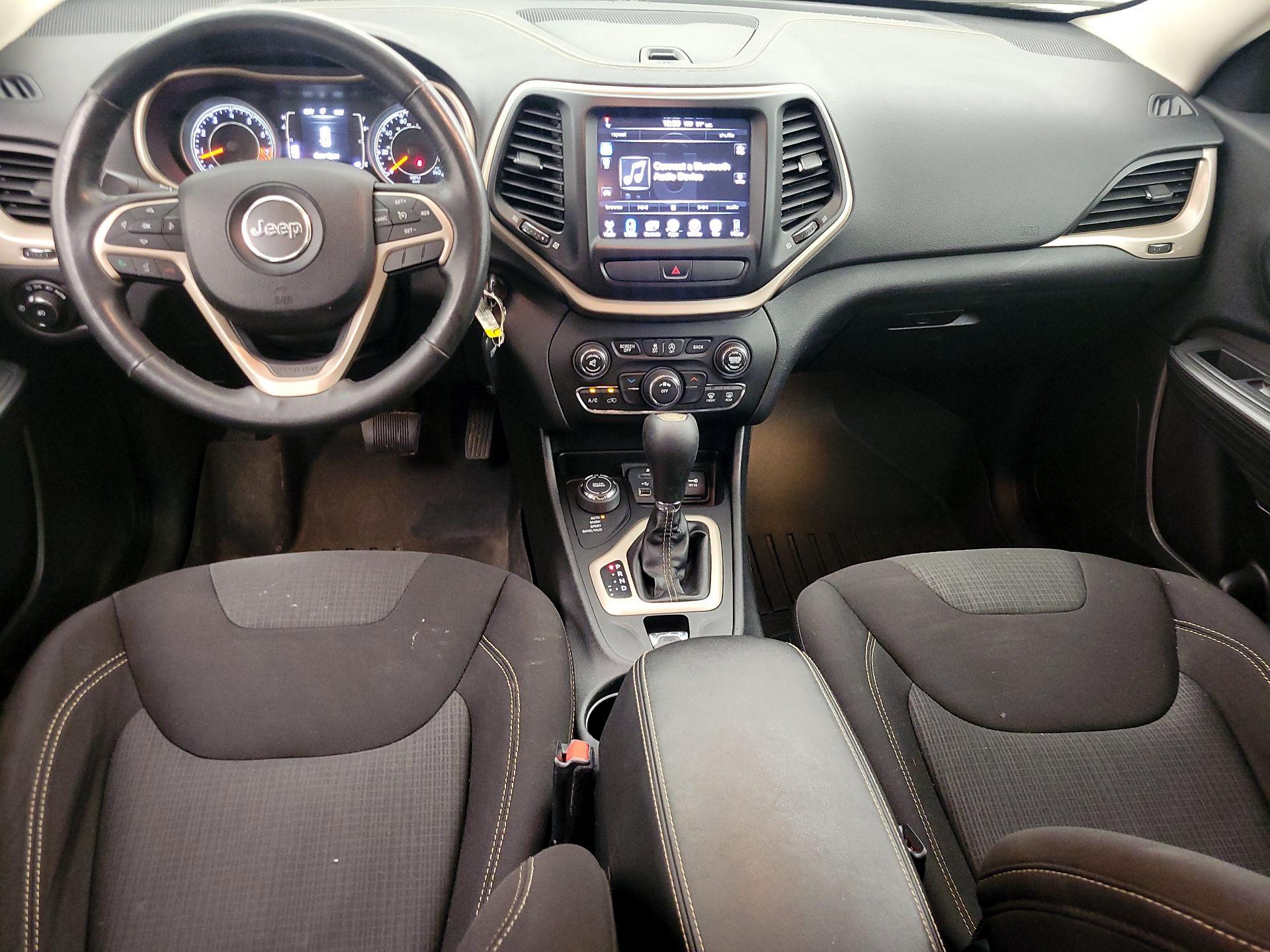 Thumbnail: 2015 Jeep Cherokee - 9