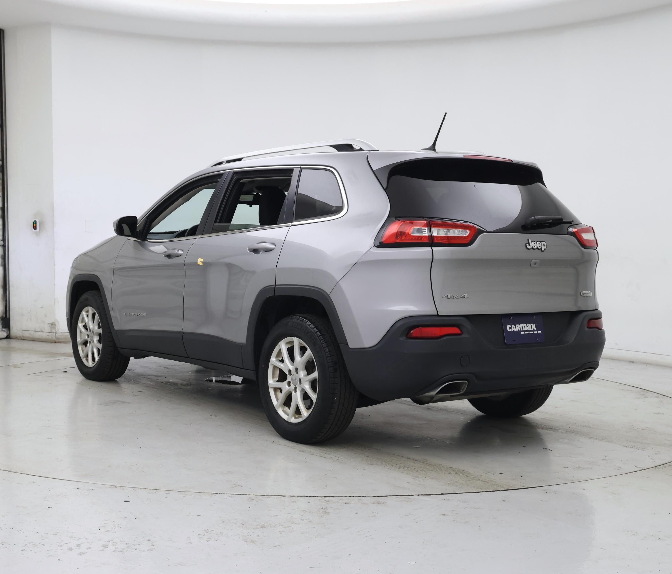 Thumbnail: 2015 Jeep Cherokee - 2