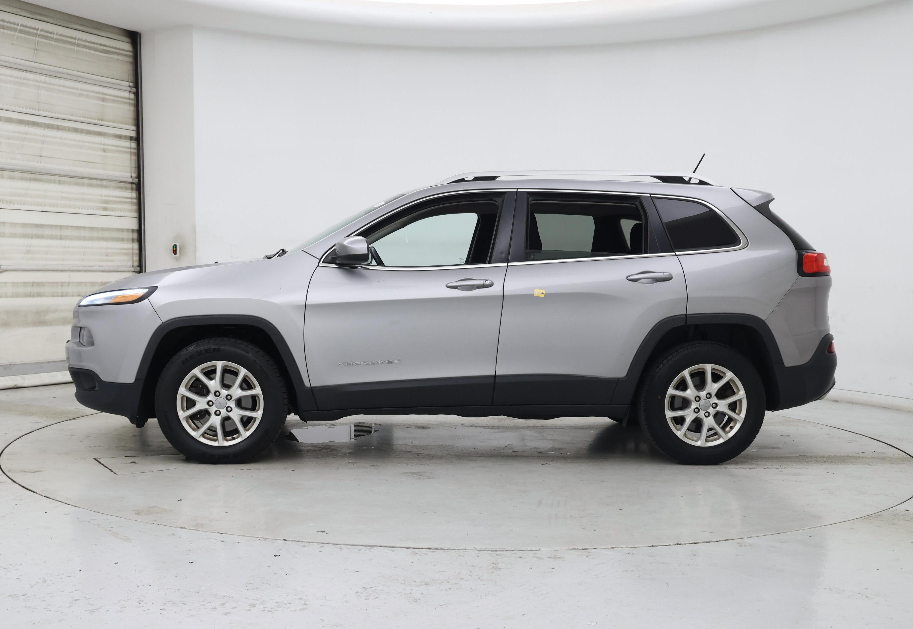 Thumbnail: 2015 Jeep Cherokee - 3