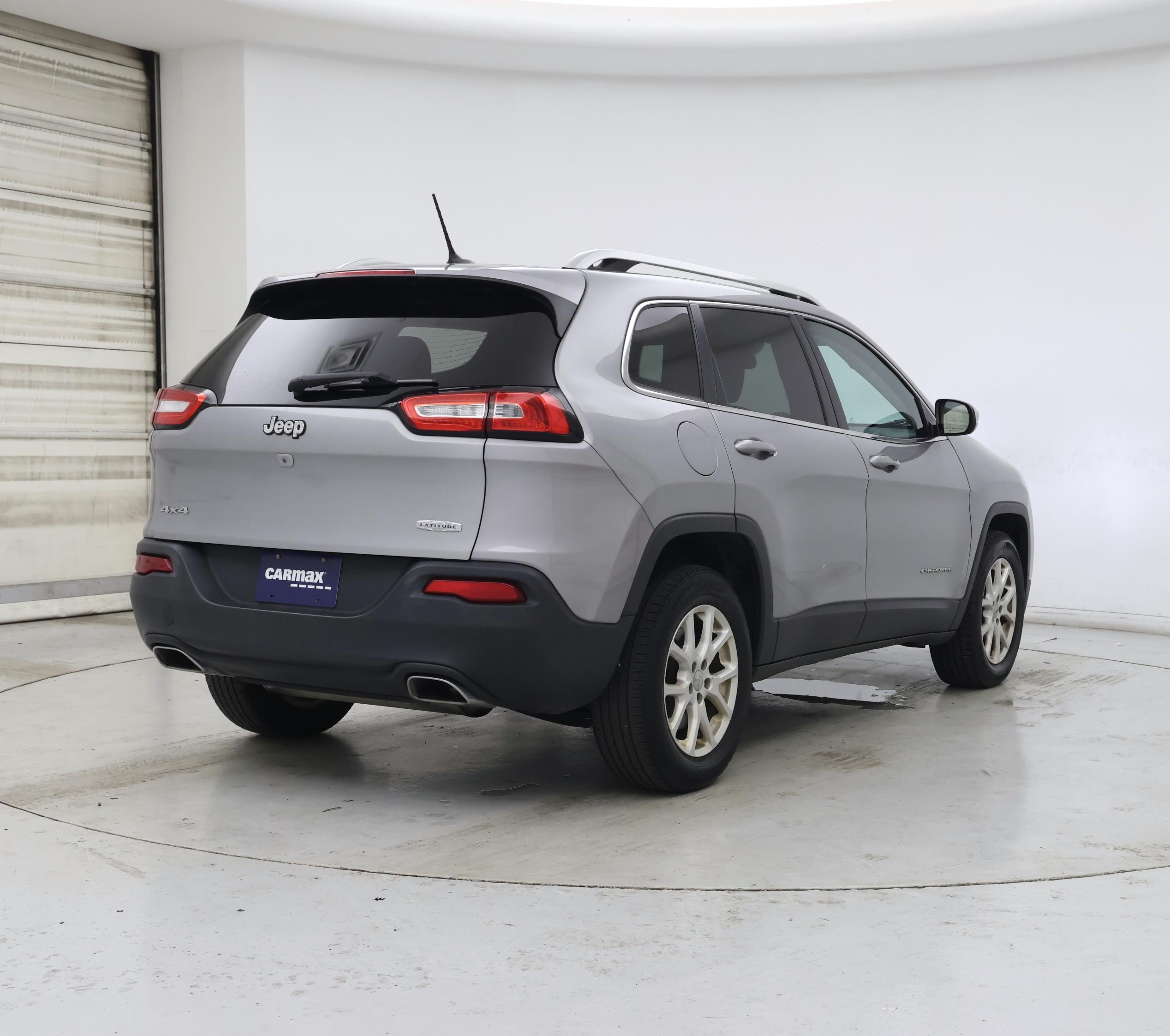 Thumbnail: 2015 Jeep Cherokee - 8
