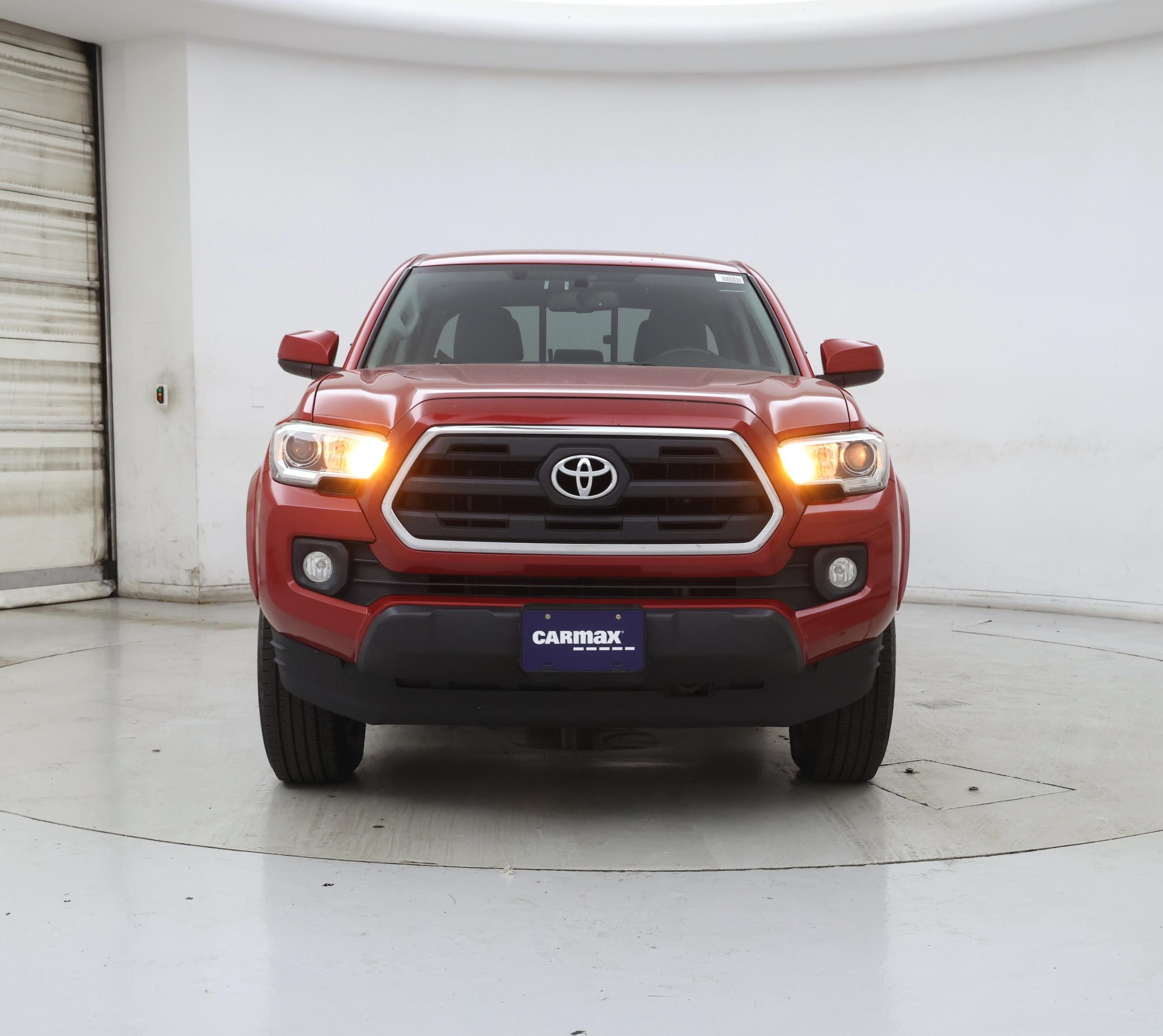 Thumbnail: 2017 Toyota Tacoma - 5