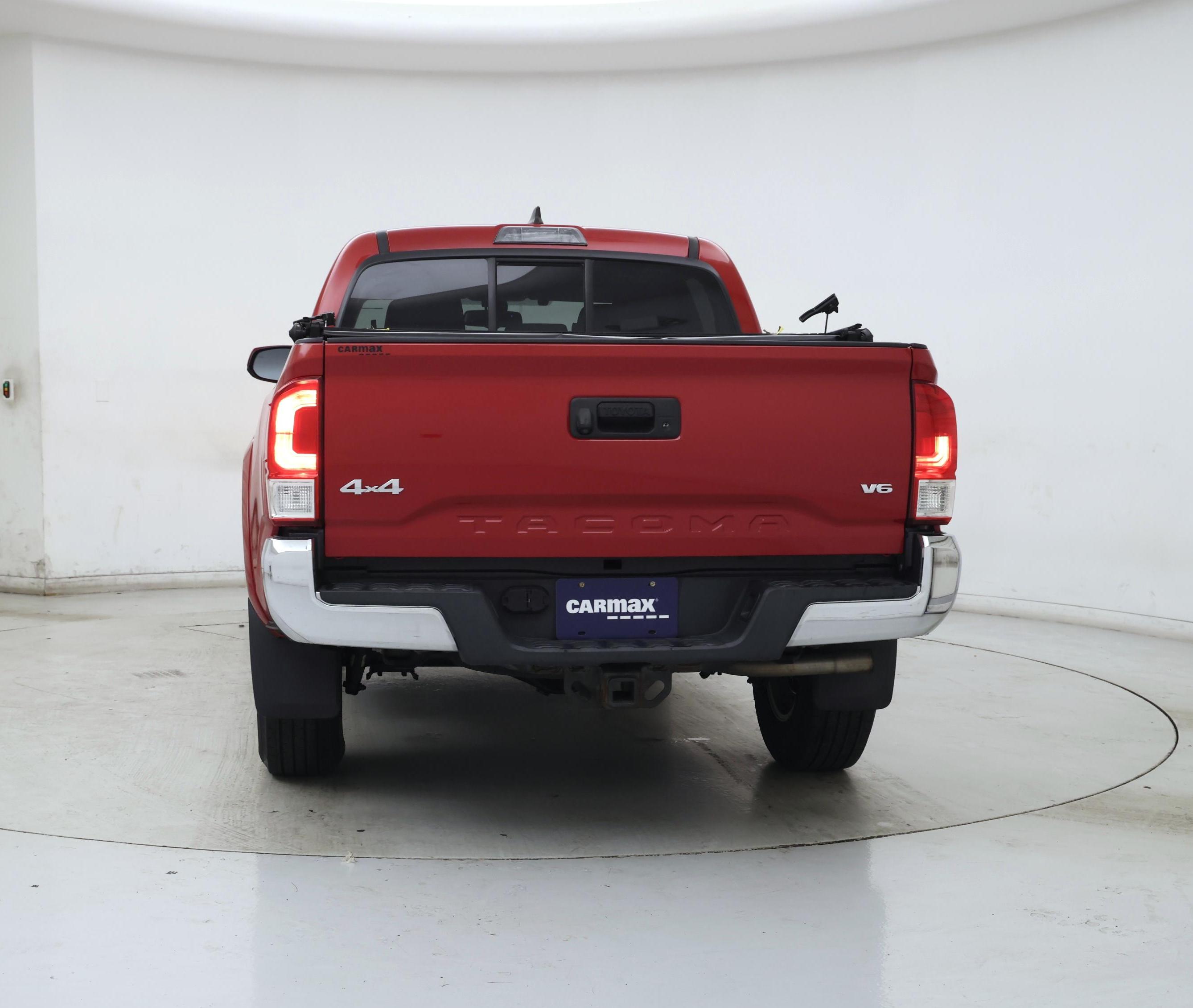 Thumbnail: 2017 Toyota Tacoma - 6