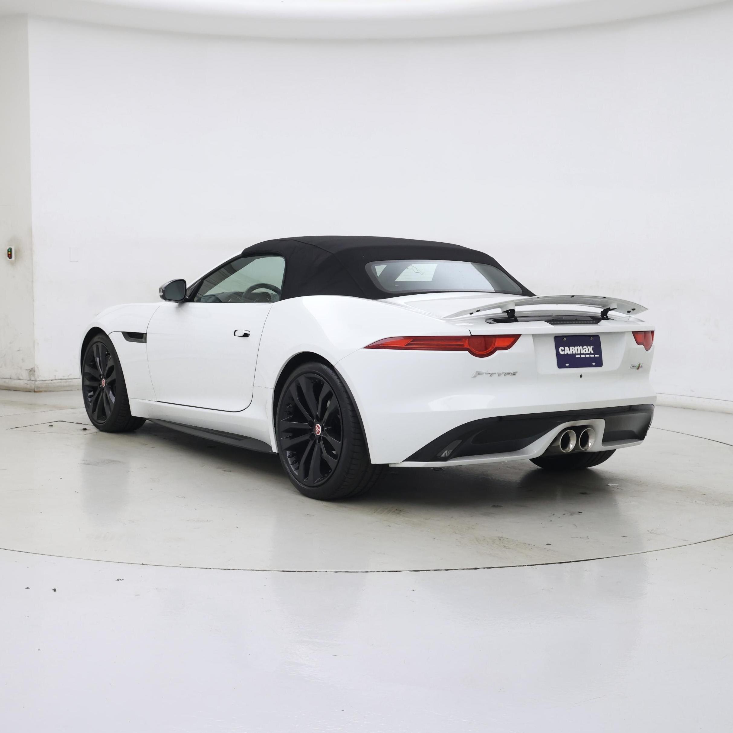 Thumbnail: 2017 Jaguar F-Type - 2