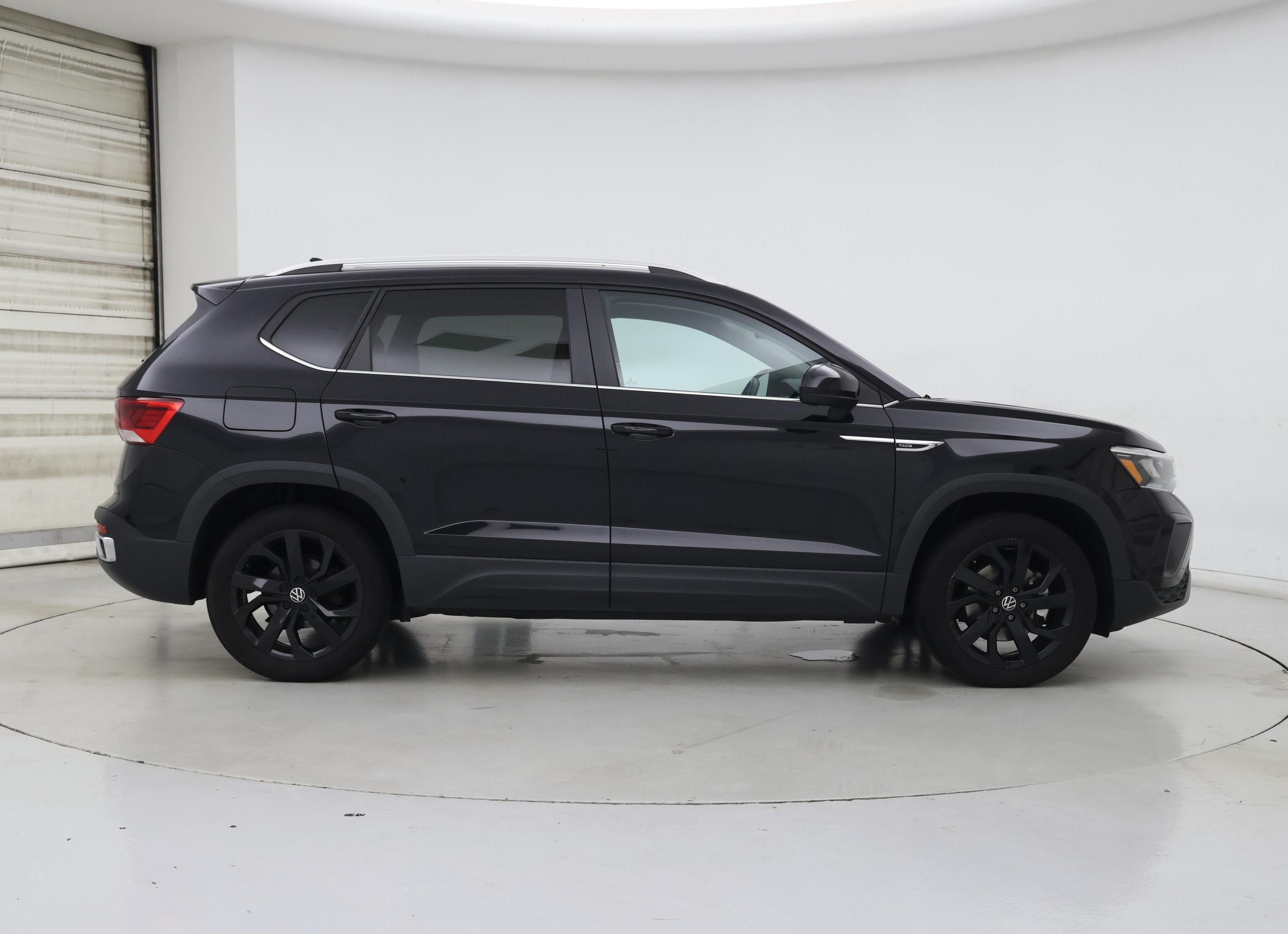 Thumbnail: 2022 Volkswagen Taos - 7