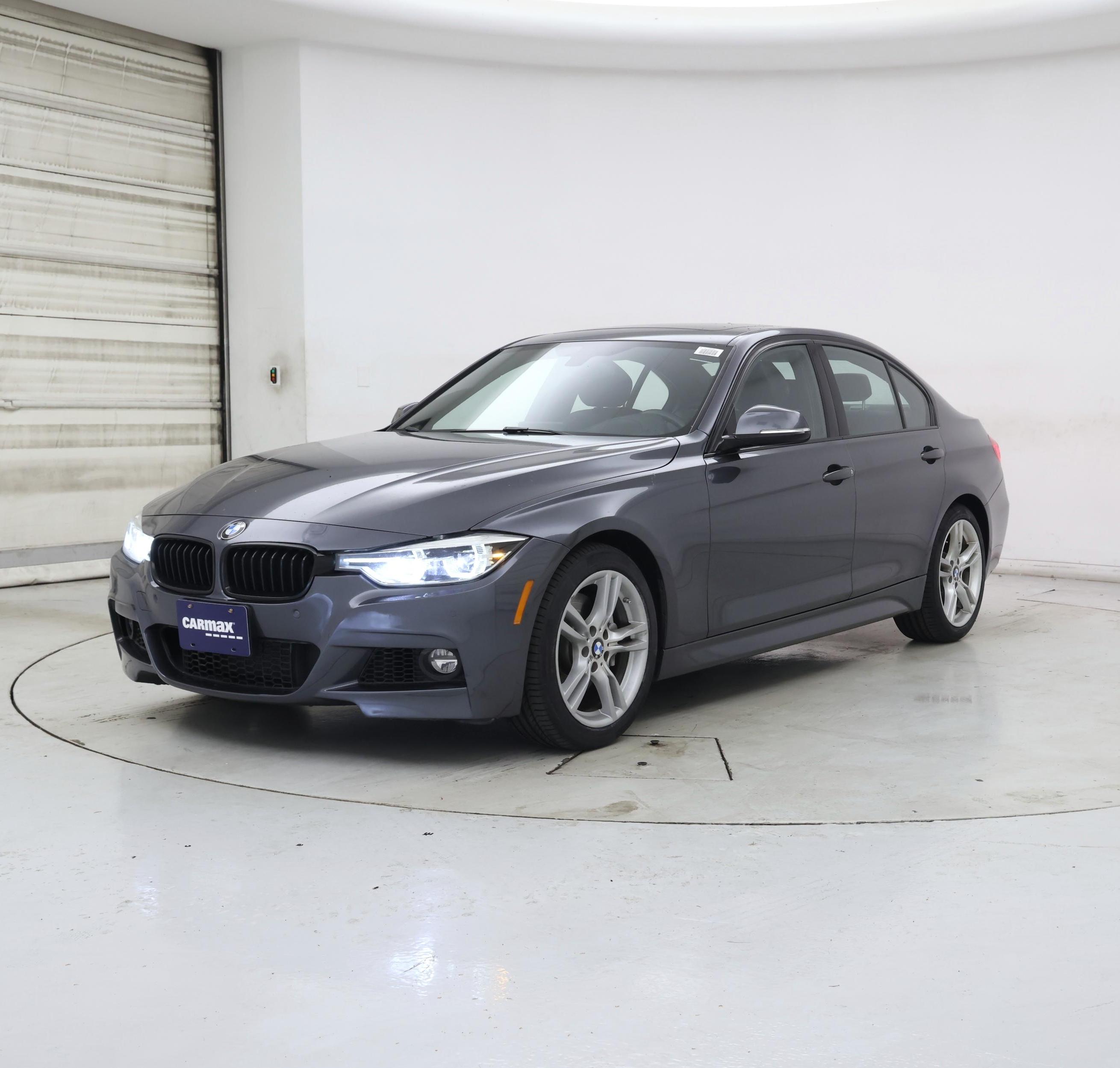Thumbnail: 2016 BMW 3 Series - 4