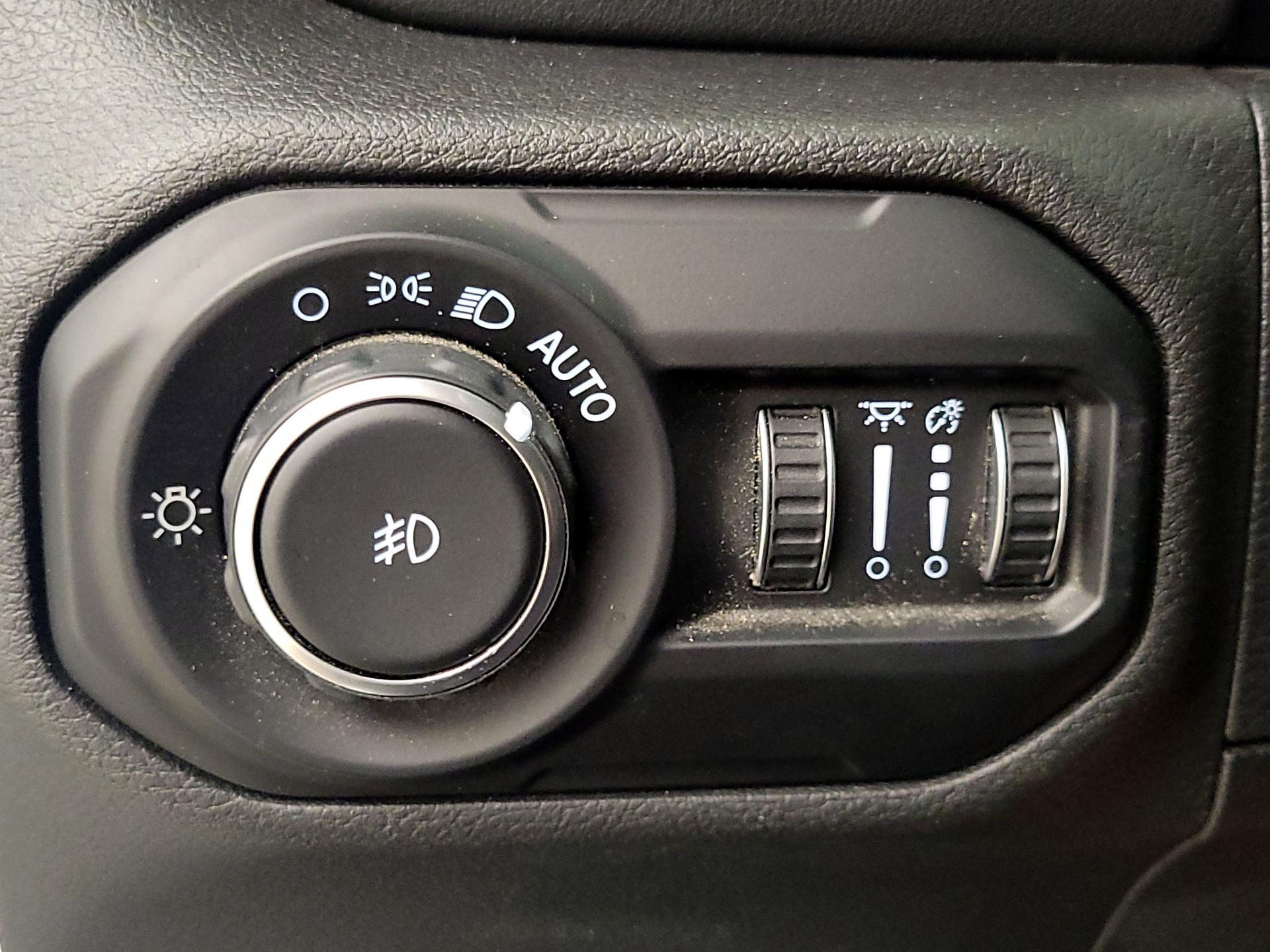 Thumbnail: 2021 Jeep Wrangler - 13