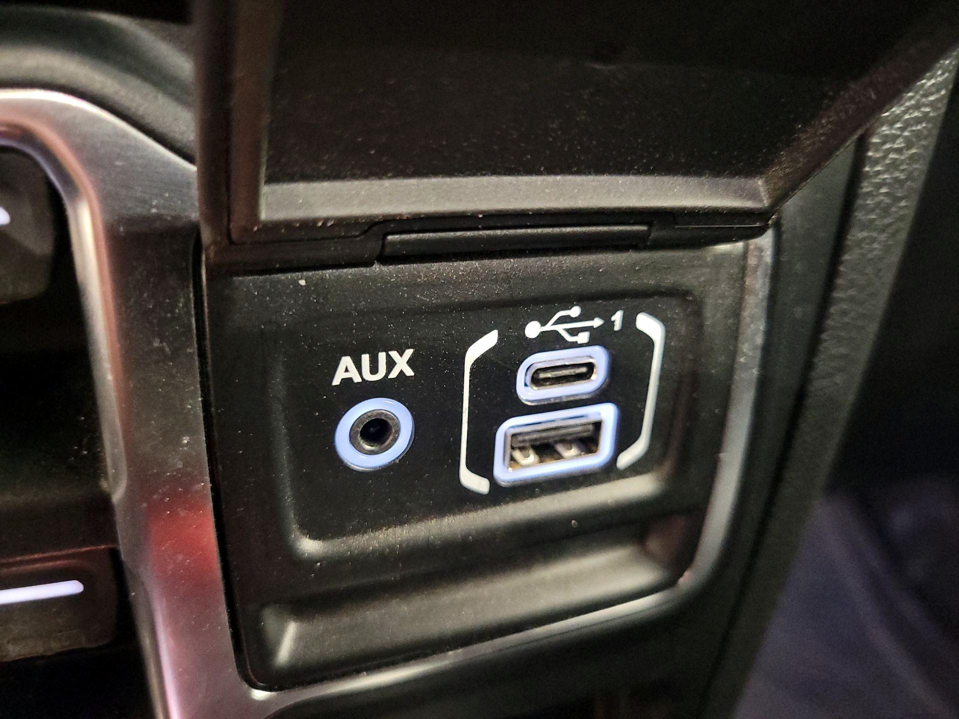 Thumbnail: 2021 Jeep Wrangler - 19