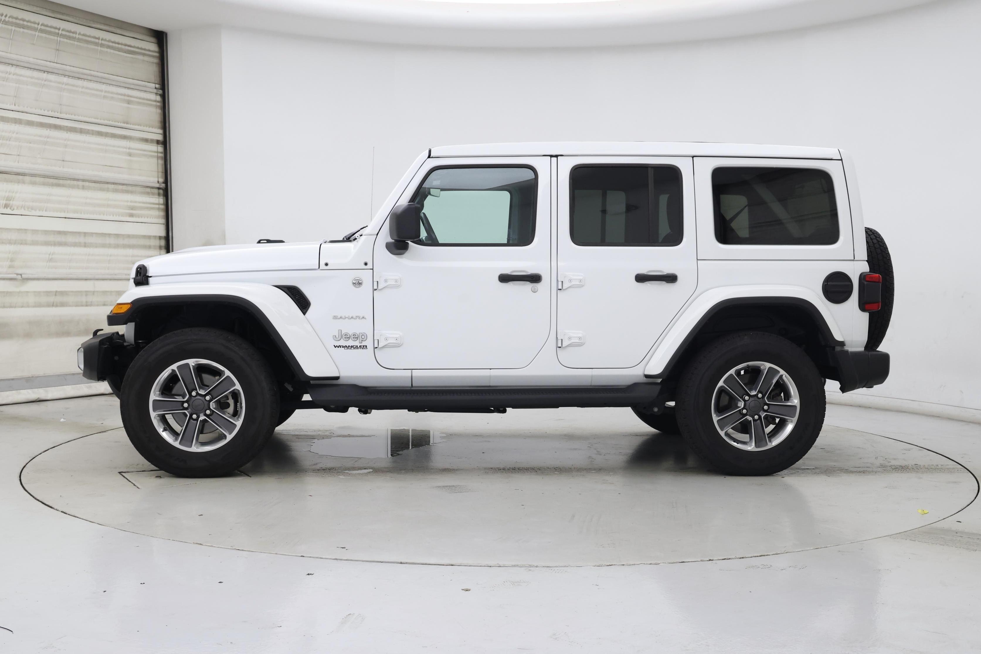 Thumbnail: 2021 Jeep Wrangler - 3