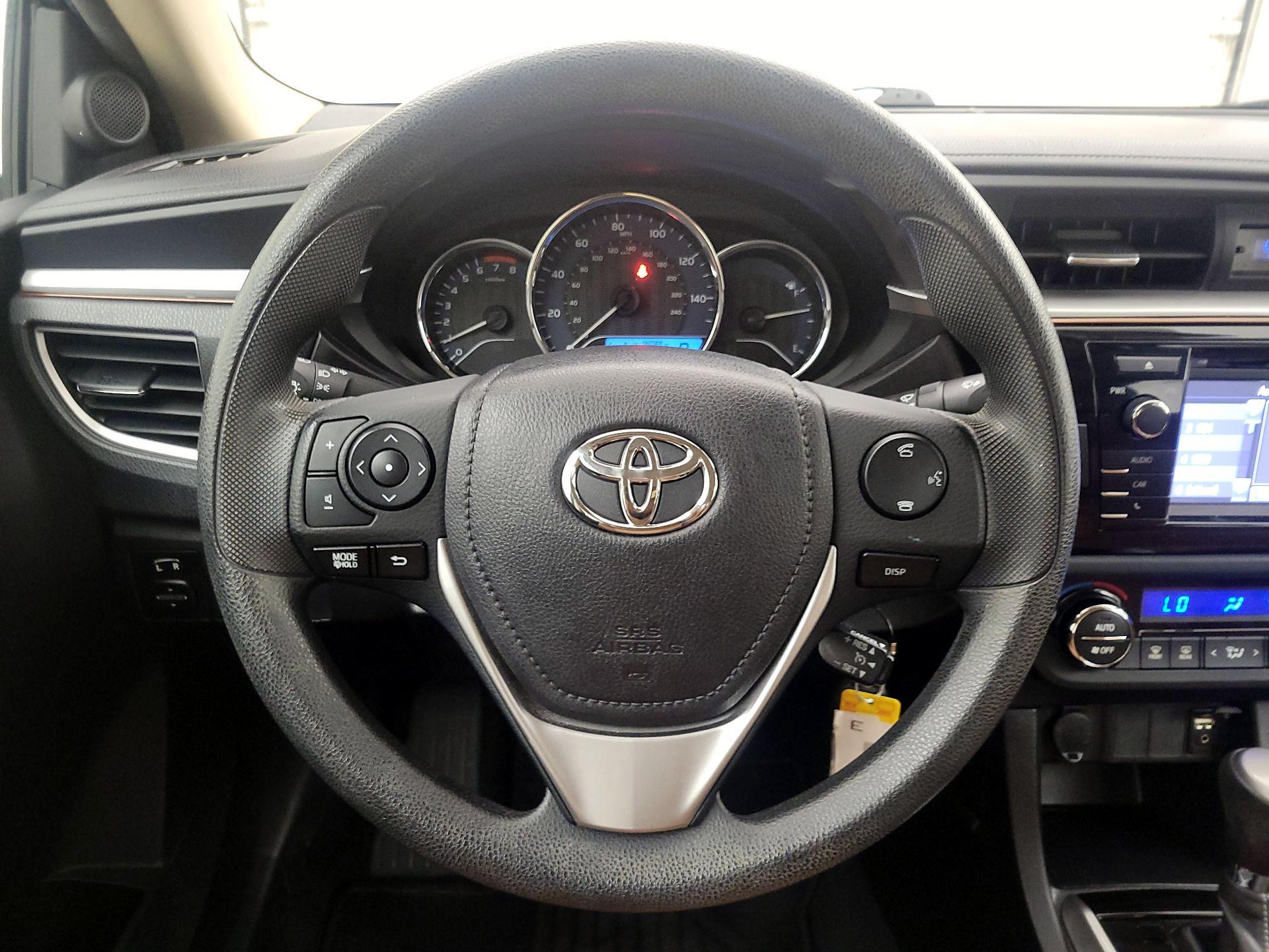 Thumbnail: 2015 Toyota Corolla - 10