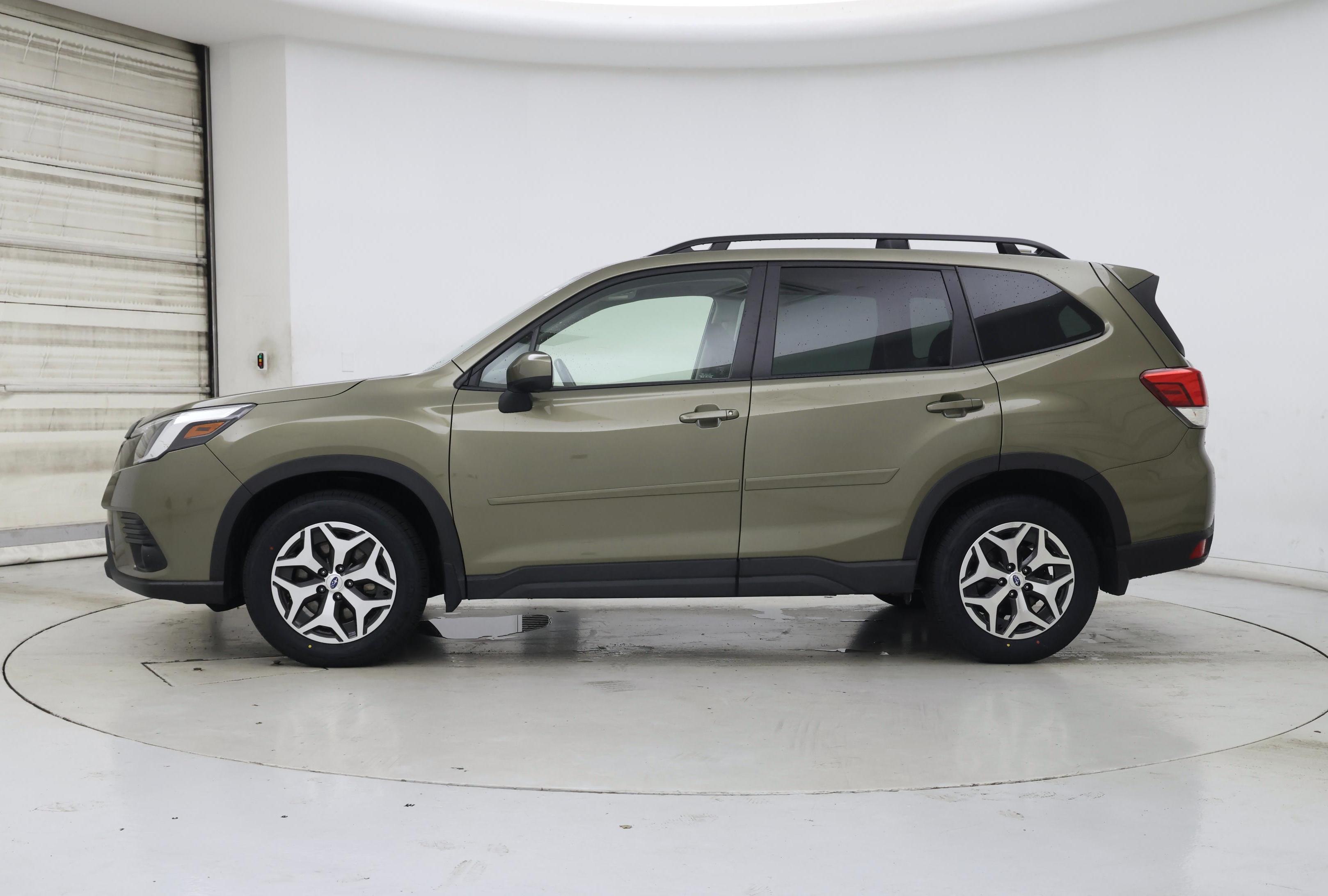 Thumbnail: 2022 Subaru Forester - 3