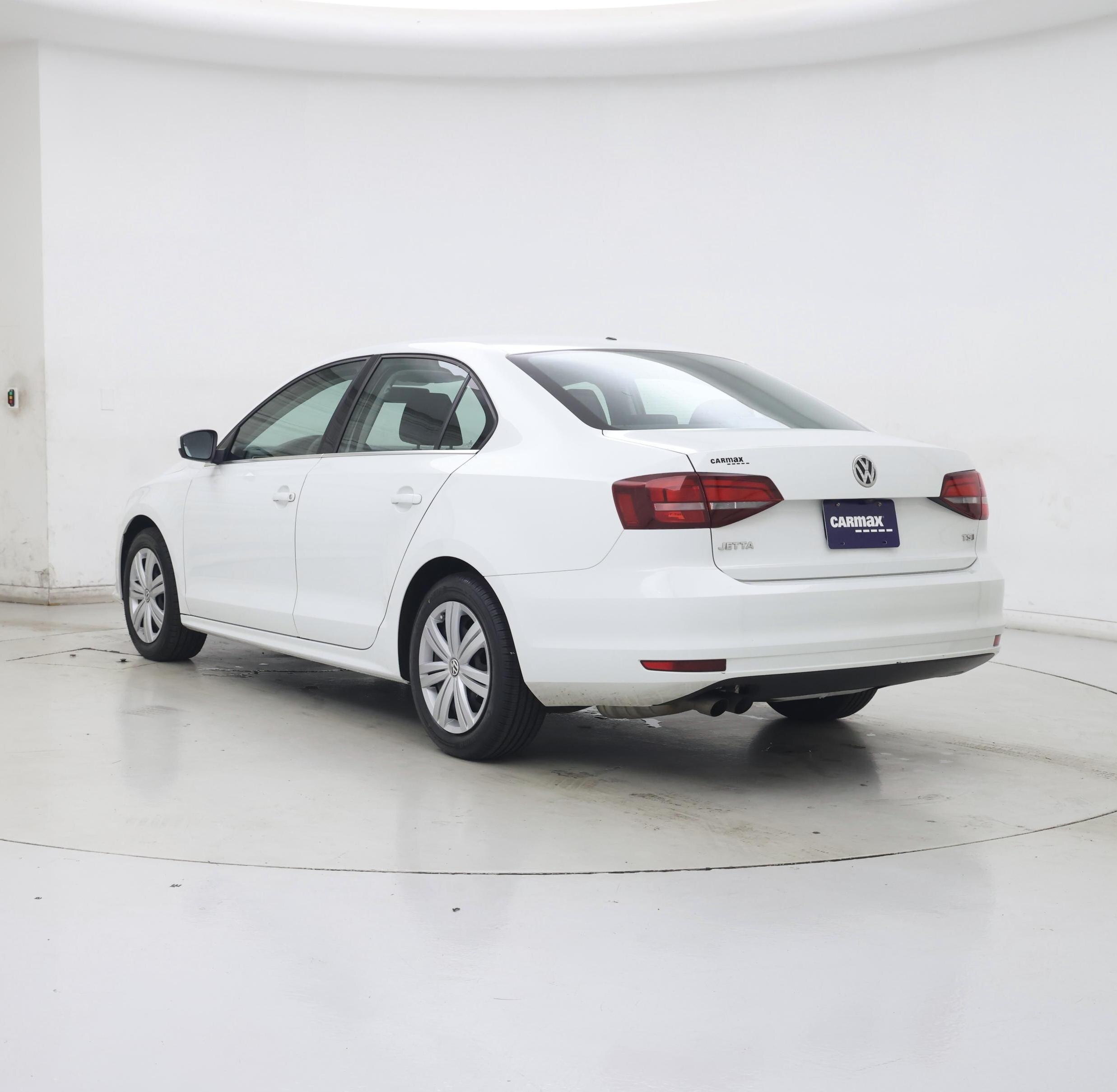 Thumbnail: 2017 Volkswagen Jetta - 2