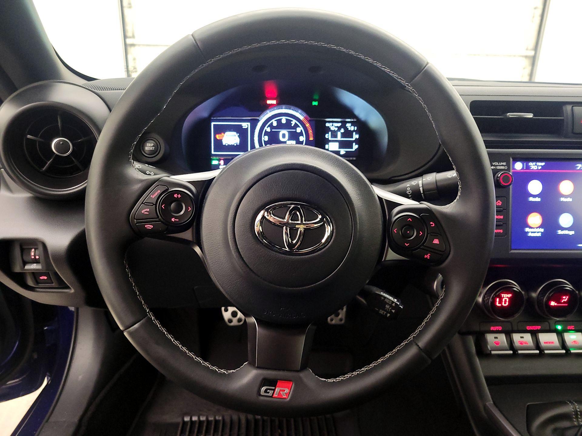 Thumbnail: 2024 Toyota GR86 - 10