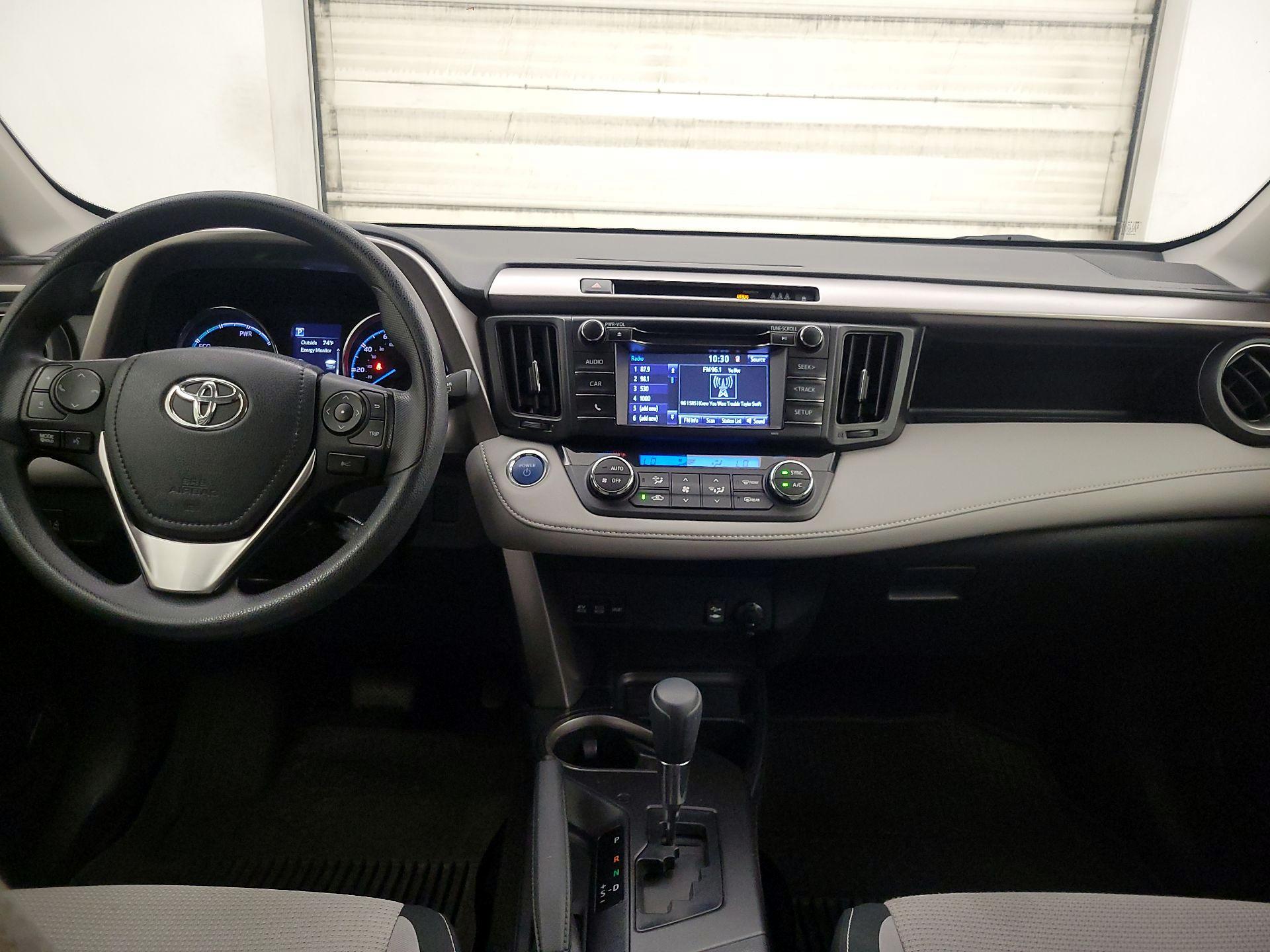 Thumbnail: 2018 Toyota RAV4 - 9
