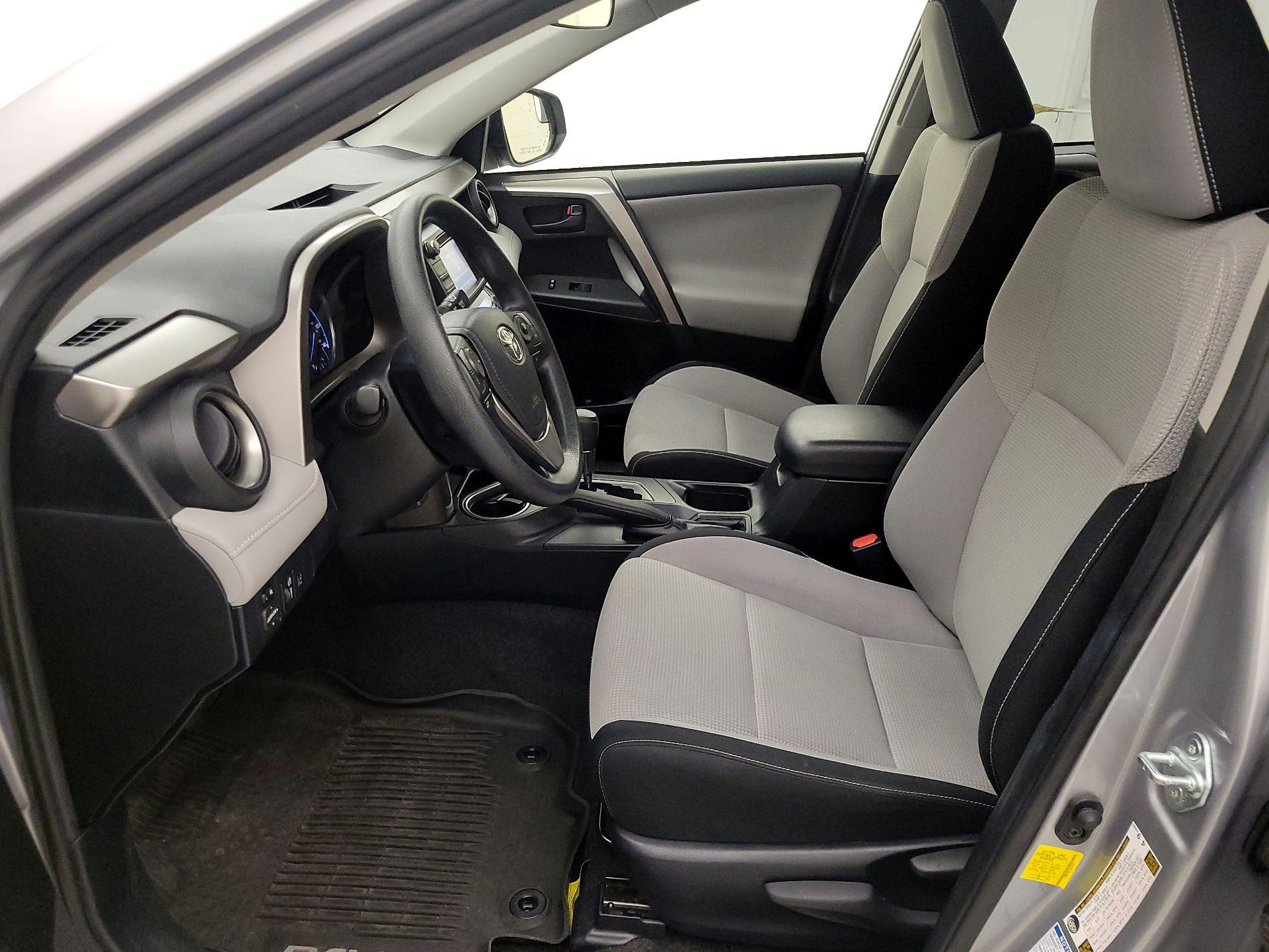 Thumbnail: 2018 Toyota RAV4 - 11