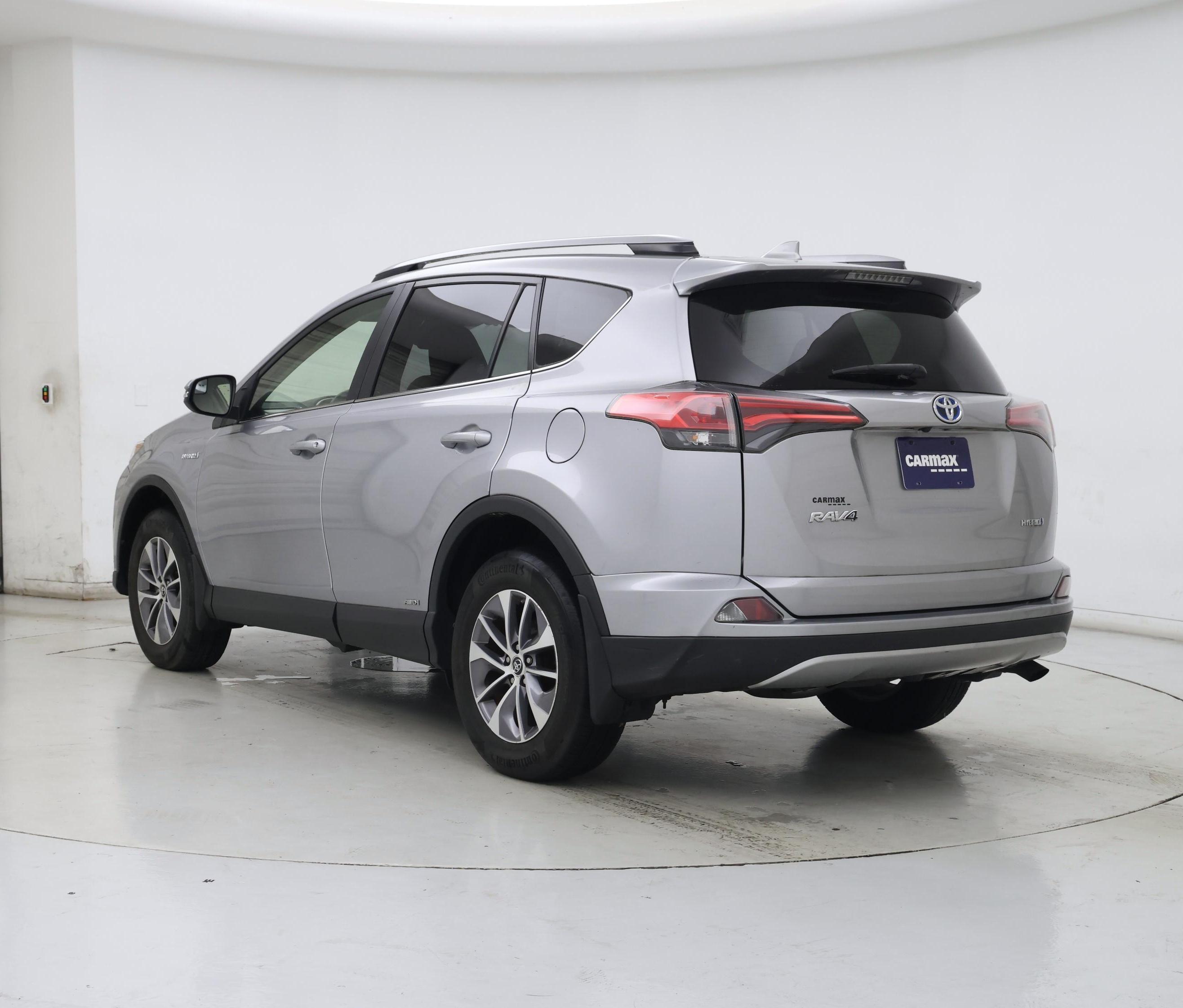 Thumbnail: 2018 Toyota RAV4 - 2