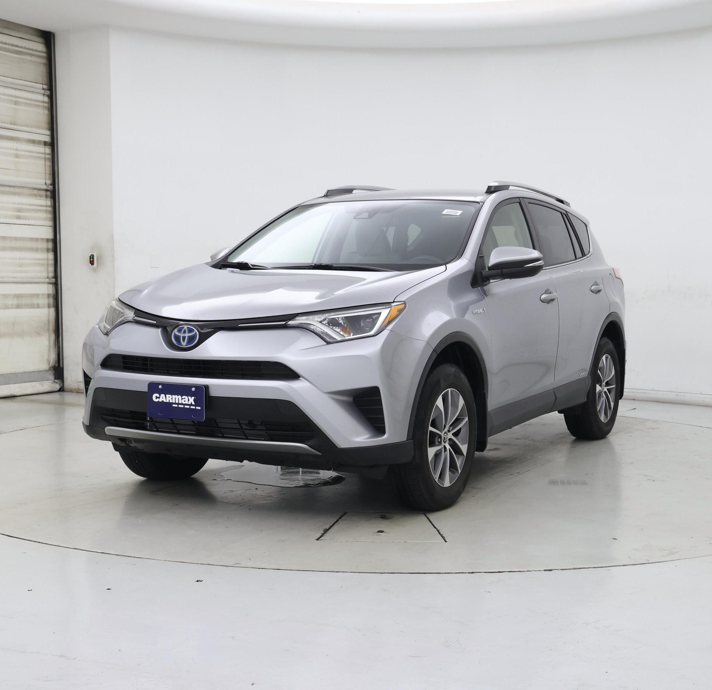 Thumbnail: 2018 Toyota RAV4 - 4
