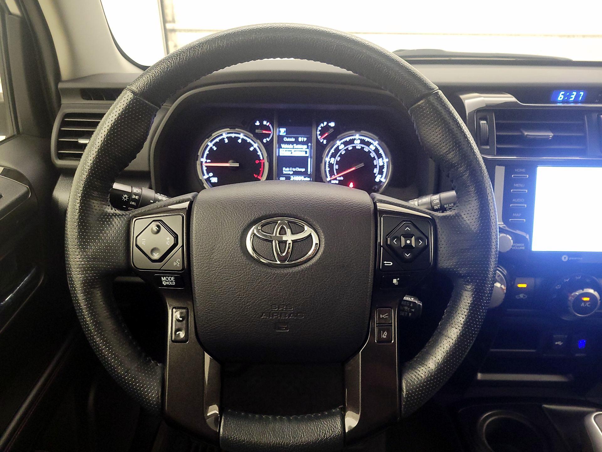 Thumbnail: 2023 Toyota 4Runner - 10