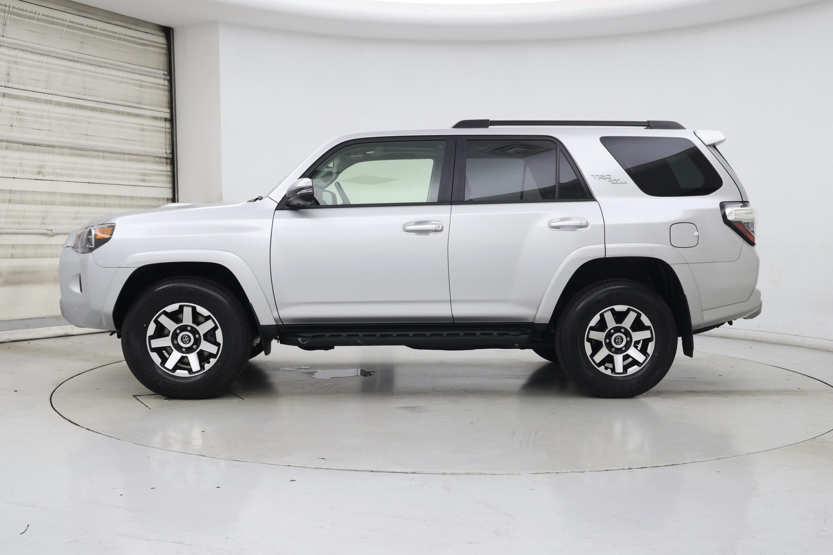 Thumbnail: 2023 Toyota 4Runner - 3