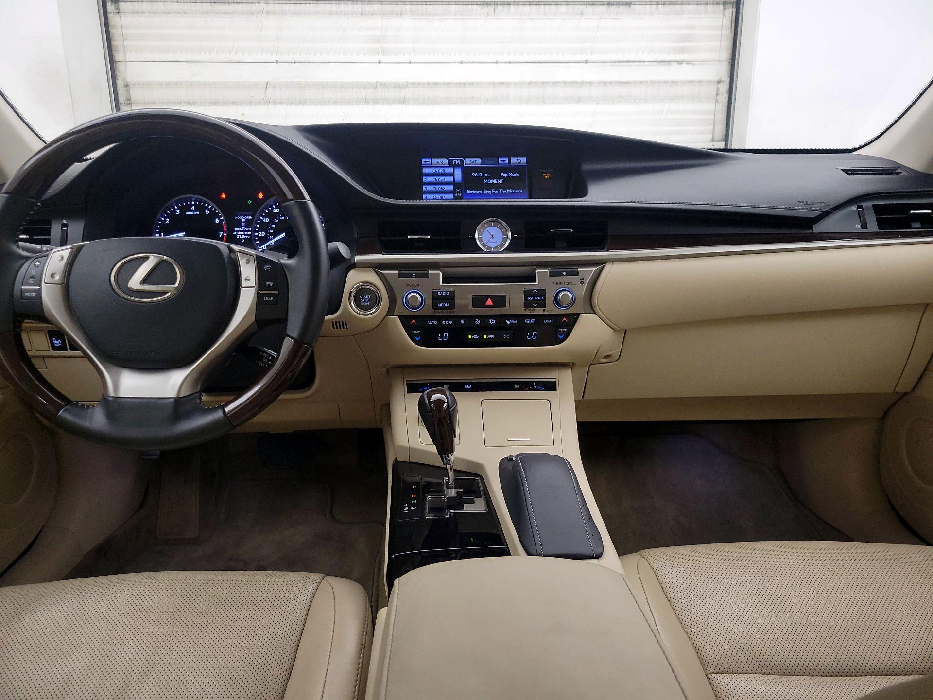Thumbnail: 2014 Lexus ES - 9
