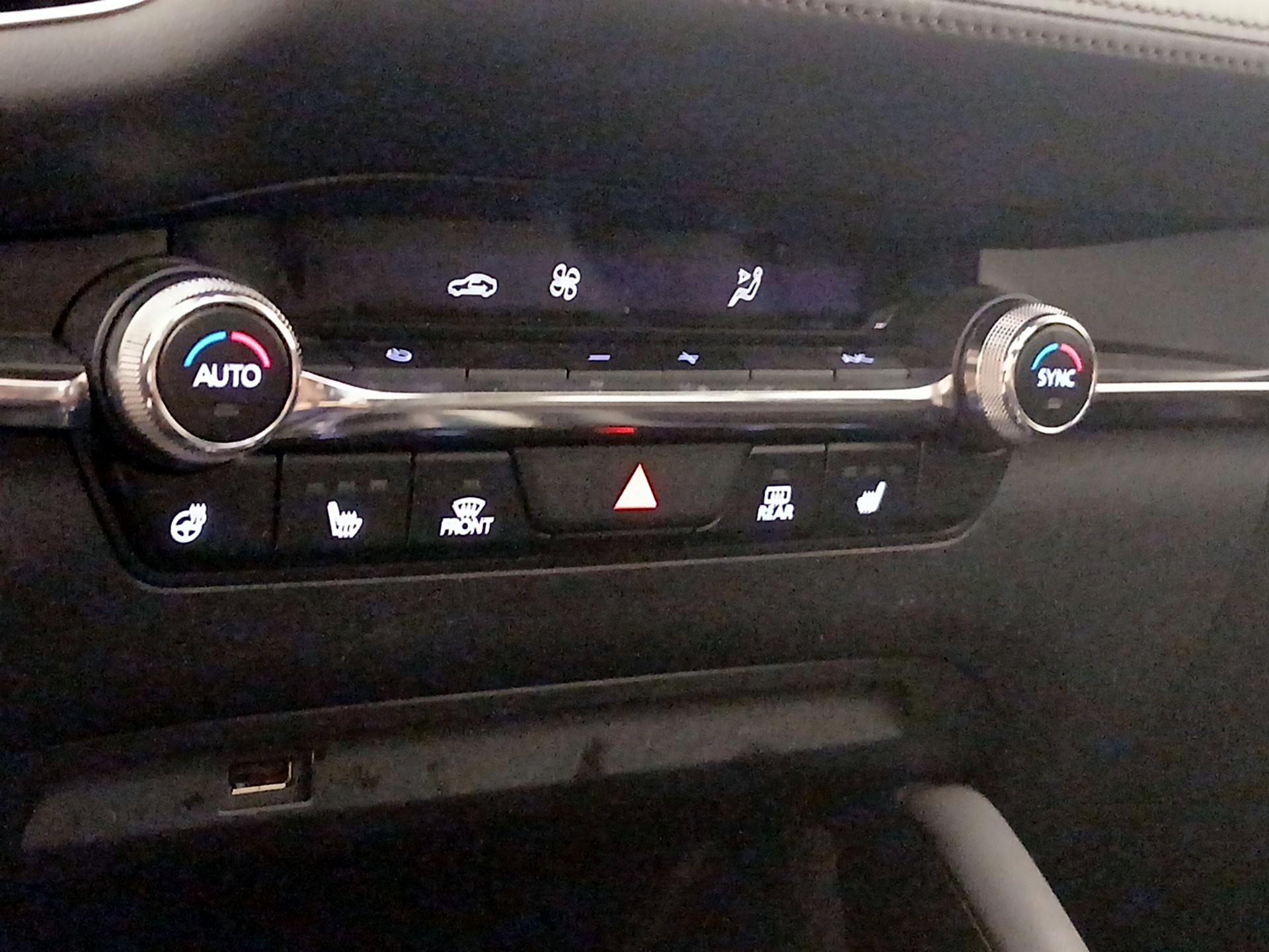 Thumbnail: 2021 Mazda Mazda3 - 14