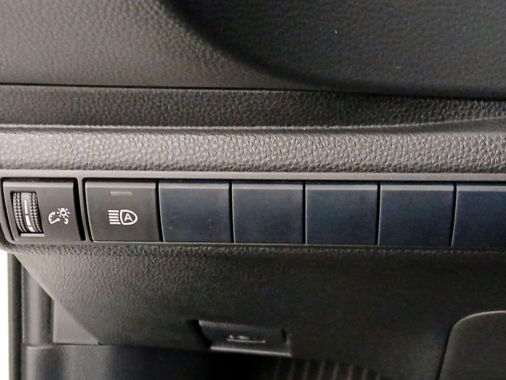 Thumbnail: 2019 Toyota Corolla - 13