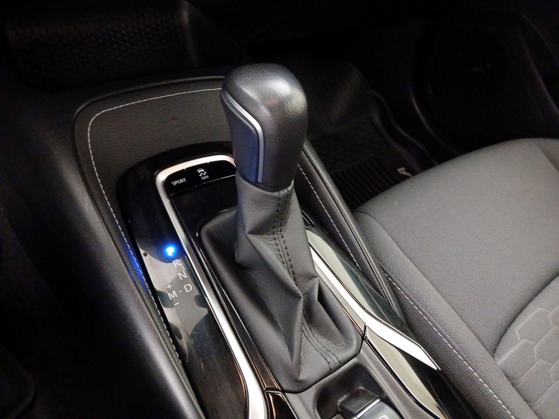 Thumbnail: 2019 Toyota Corolla - 17