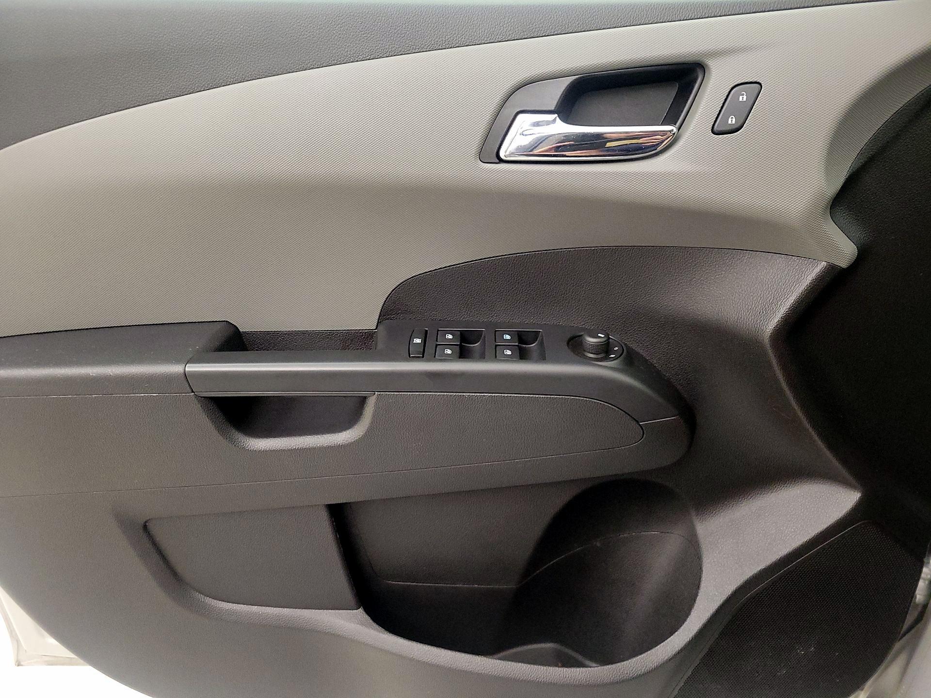 Thumbnail: 2015 Chevrolet Sonic - 12