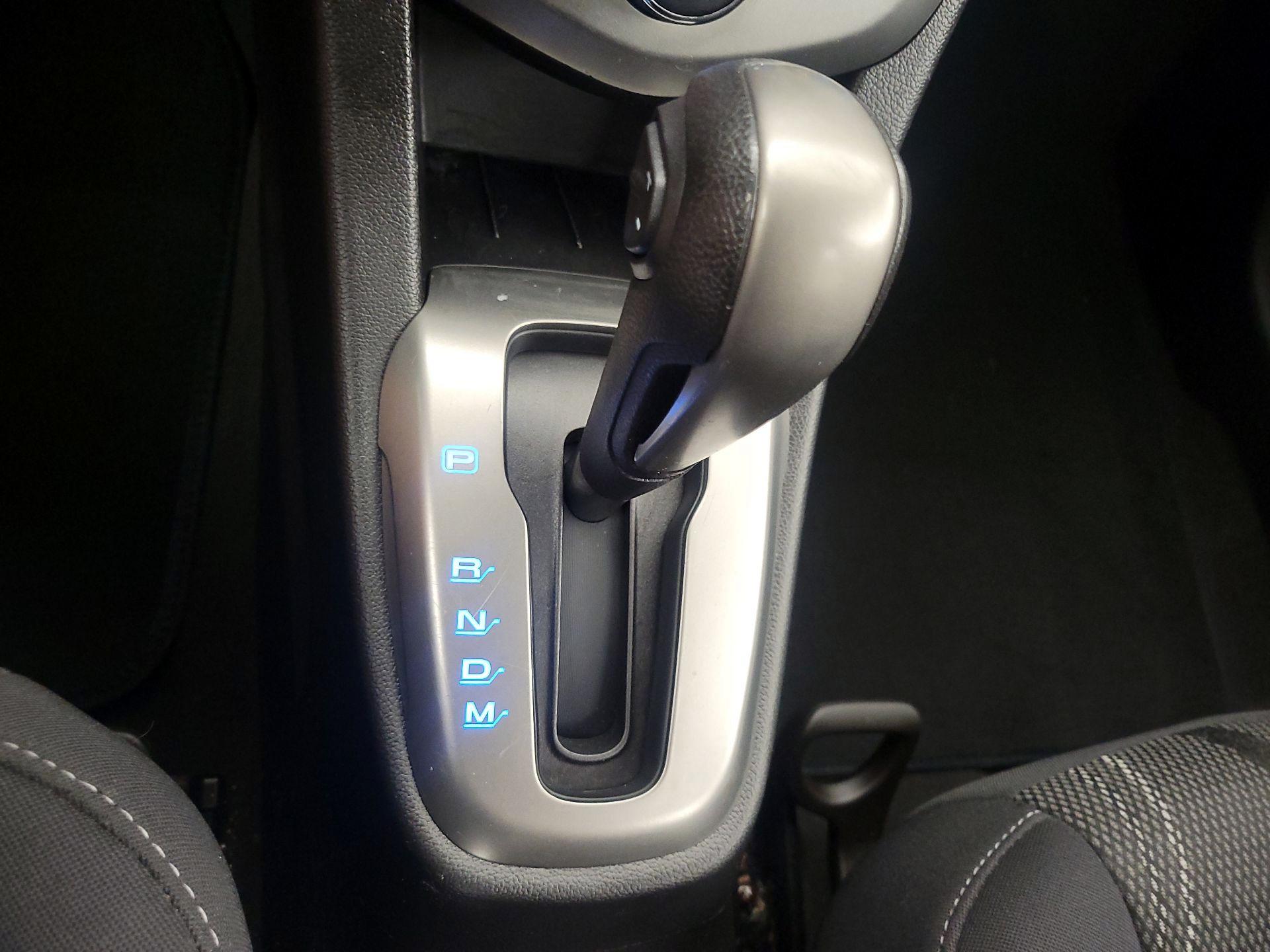 Thumbnail: 2015 Chevrolet Sonic - 16