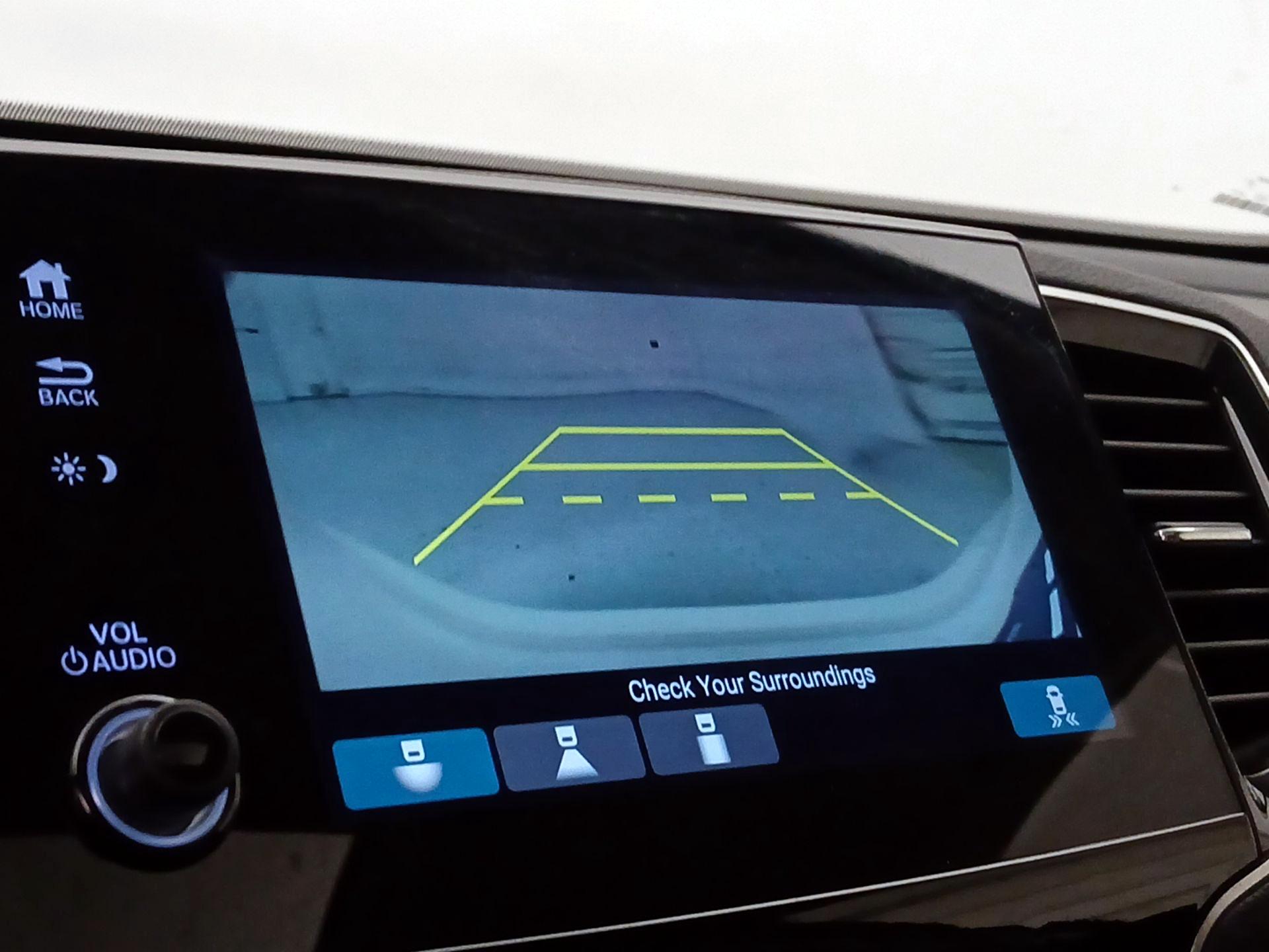 Thumbnail: 2019 Honda Pilot - 14