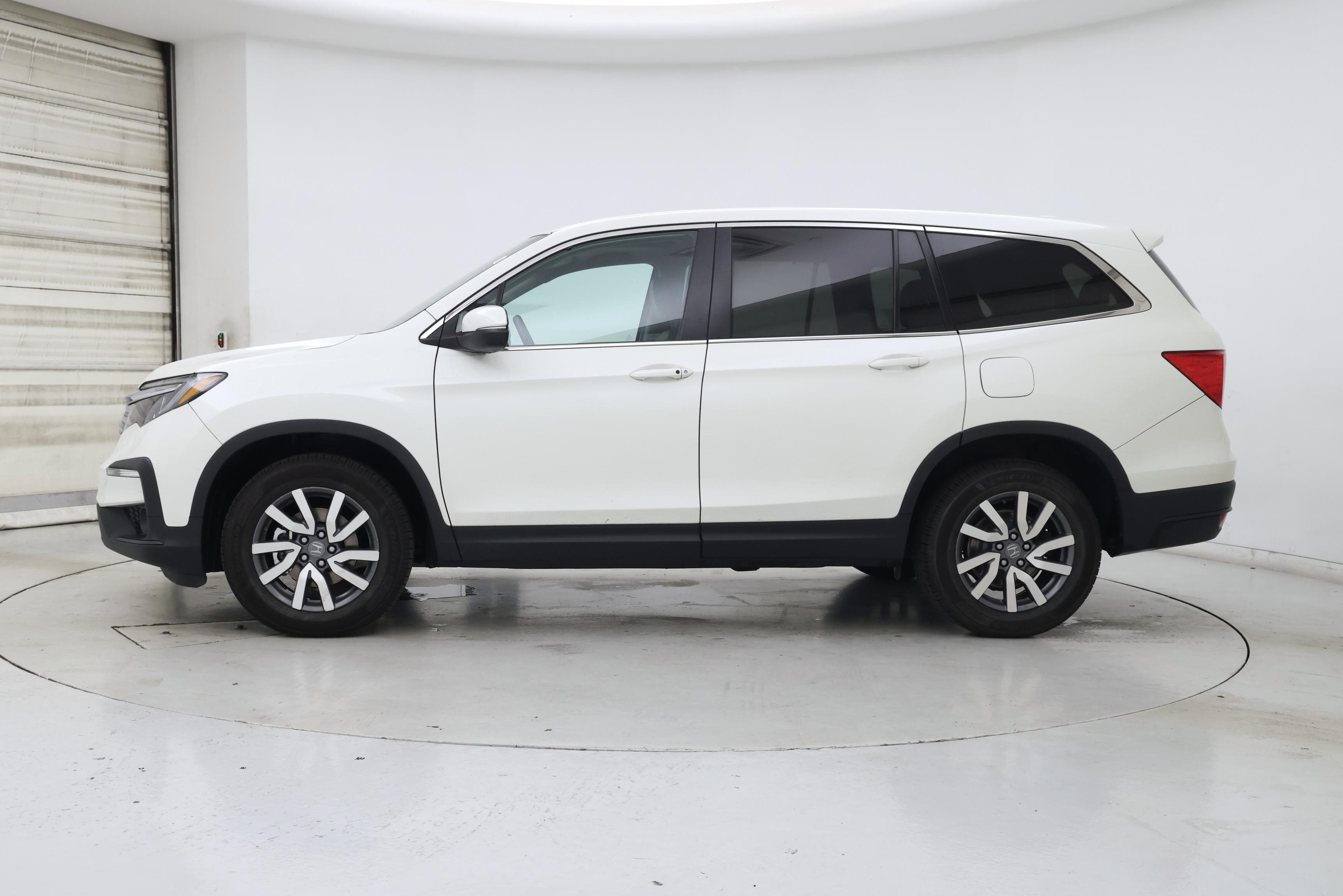 Thumbnail: 2019 Honda Pilot - 3