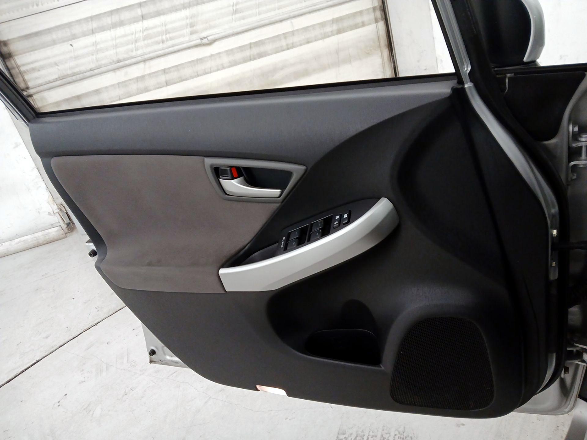 Thumbnail: 2014 Toyota Prius - 12