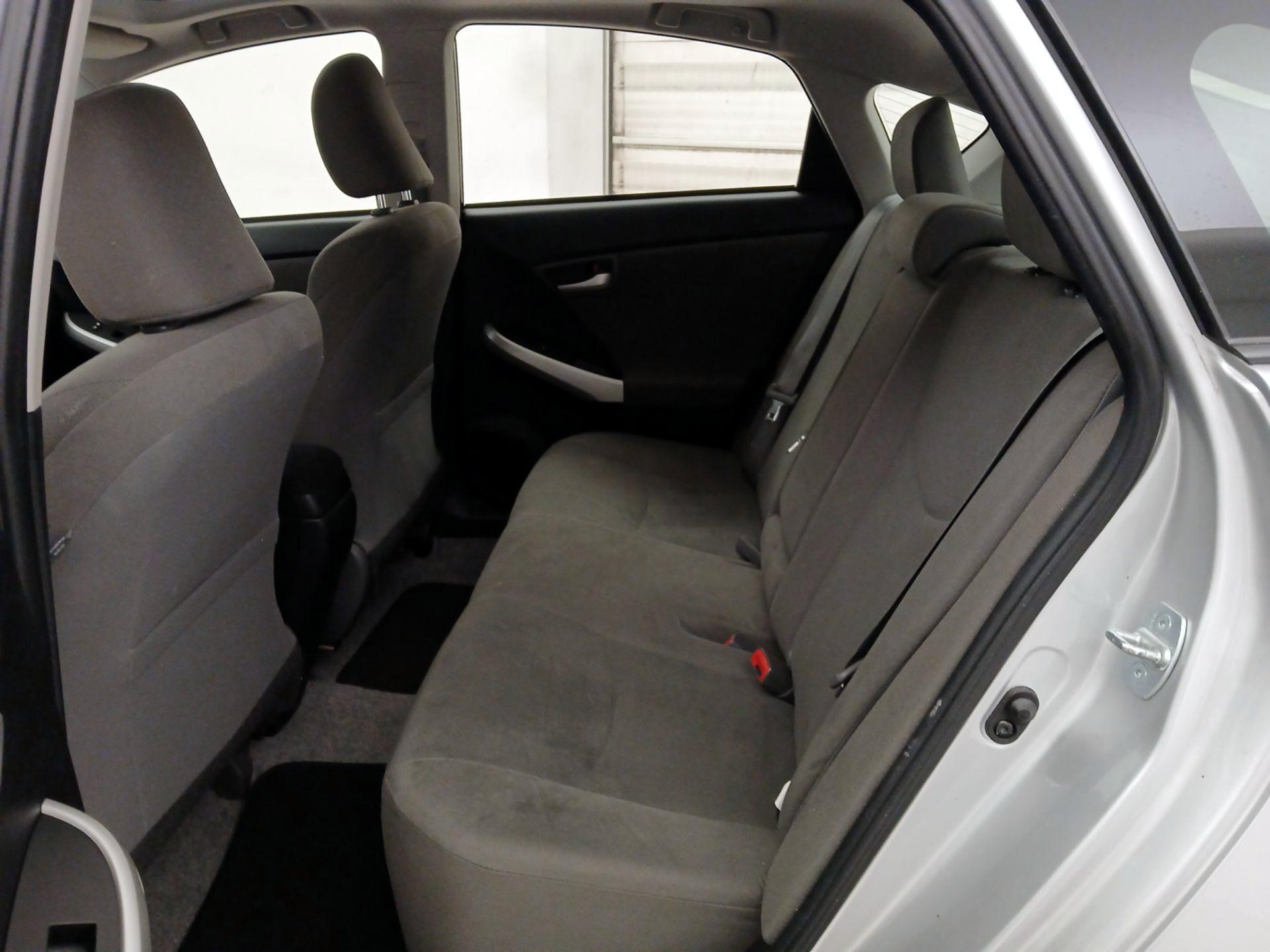Thumbnail: 2014 Toyota Prius - 20