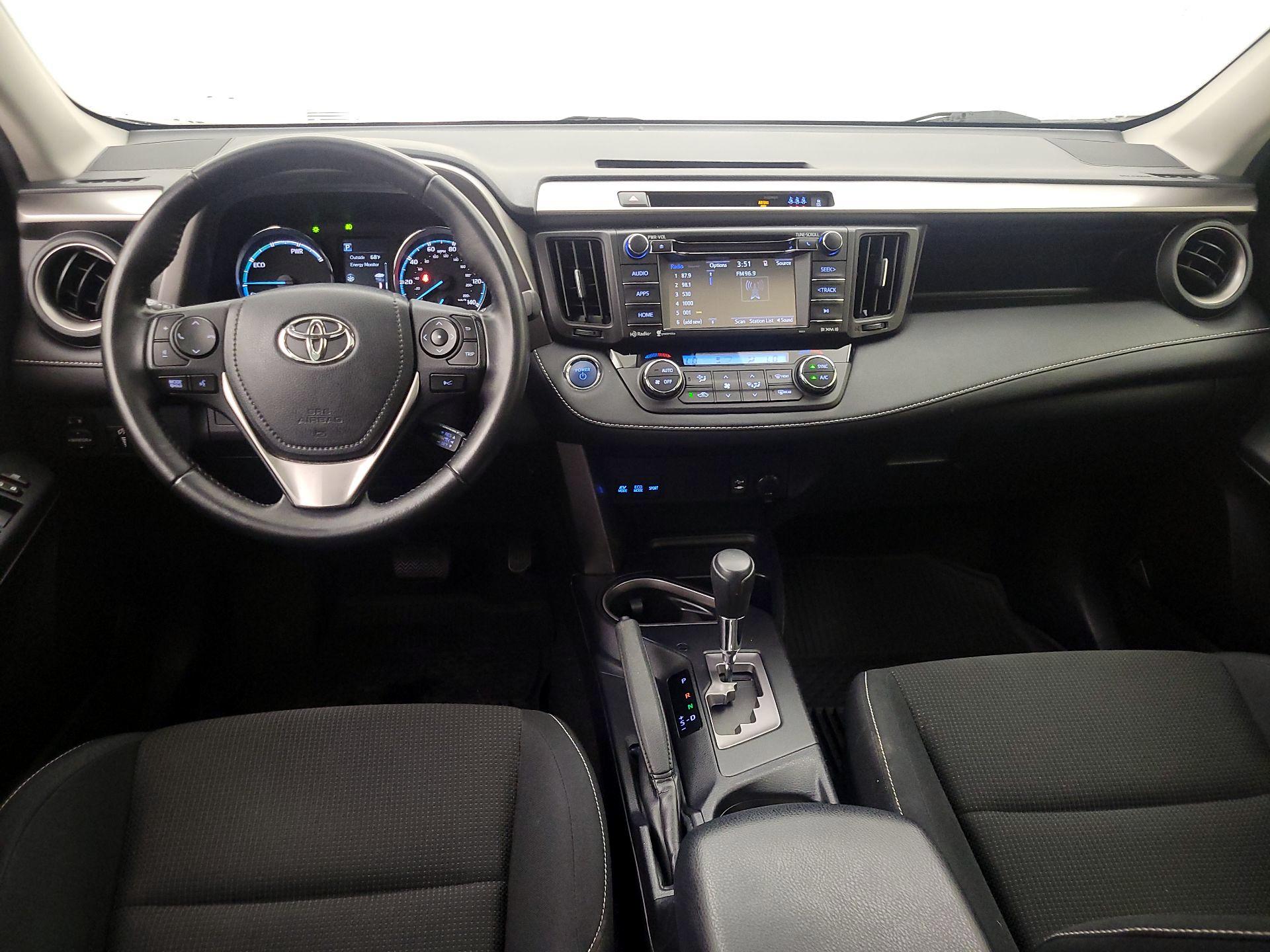 Thumbnail: 2017 Toyota RAV4 - 9
