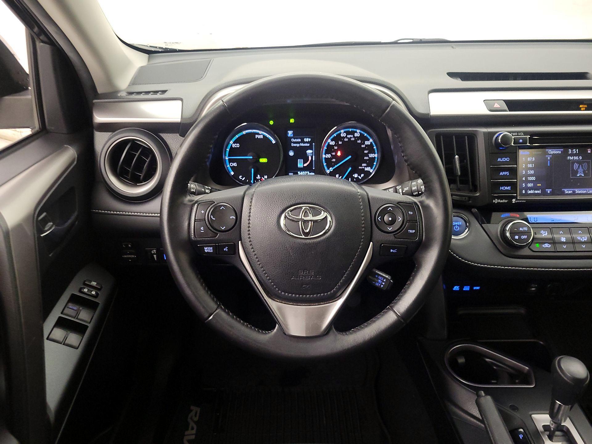 Thumbnail: 2017 Toyota RAV4 - 10