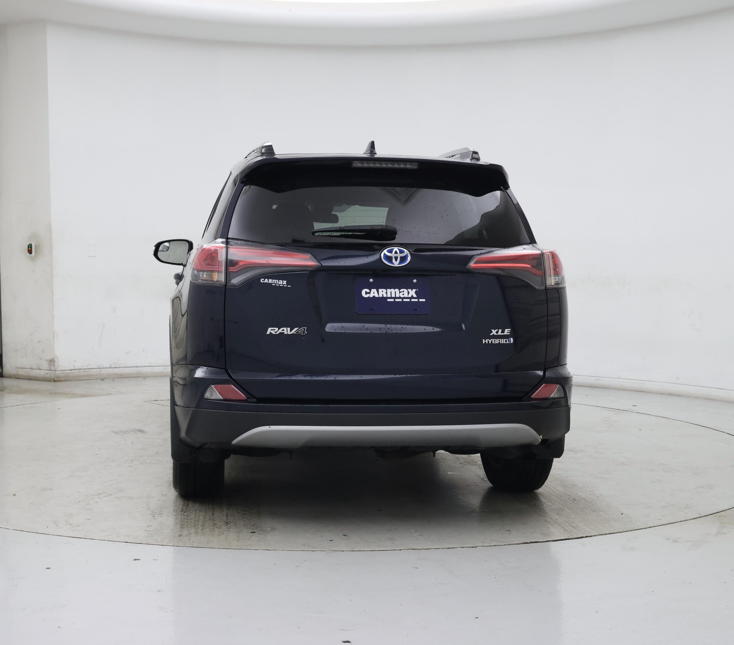 Thumbnail: 2017 Toyota RAV4 - 6