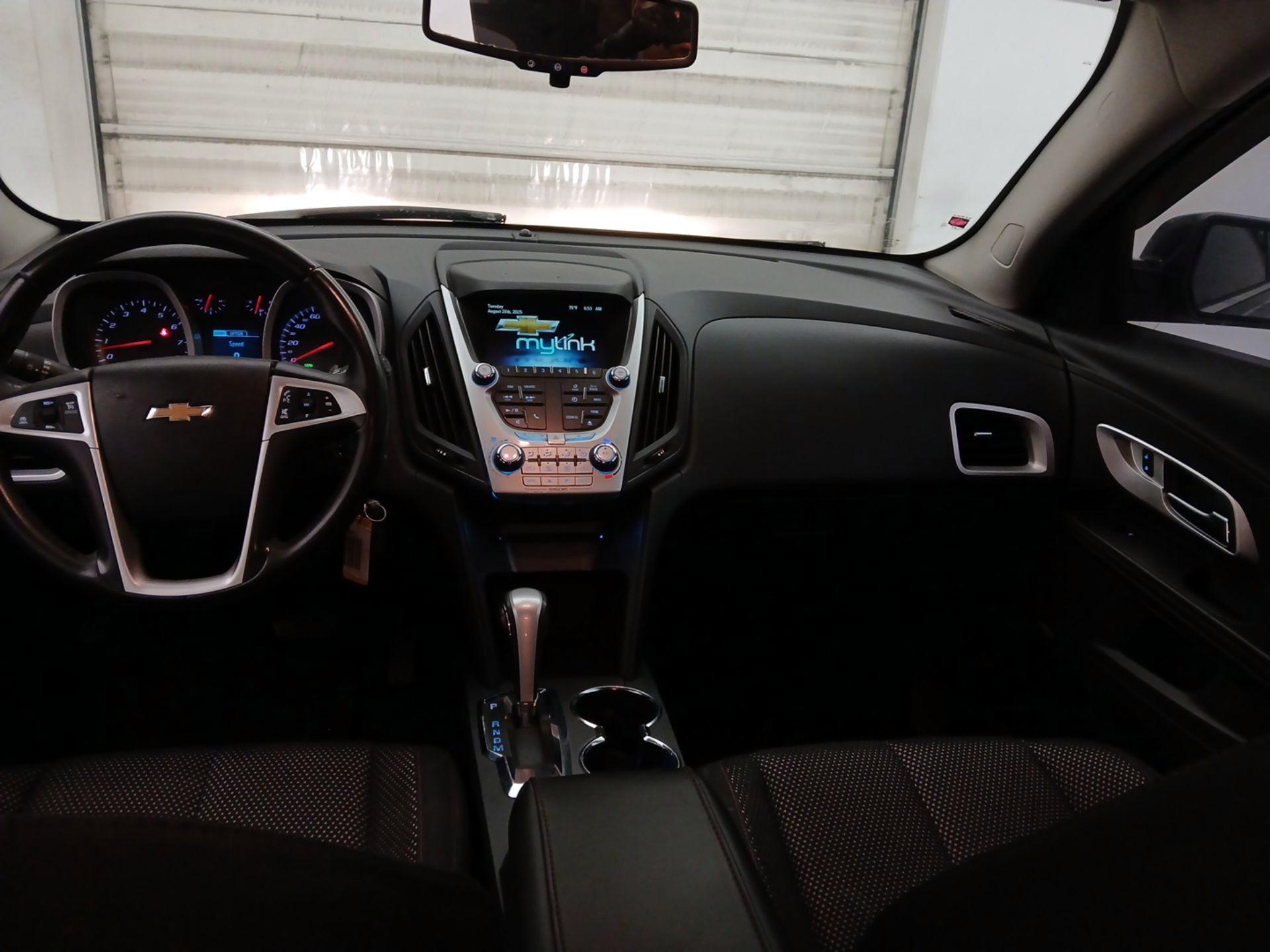 Thumbnail: 2015 Chevrolet Equinox - 9